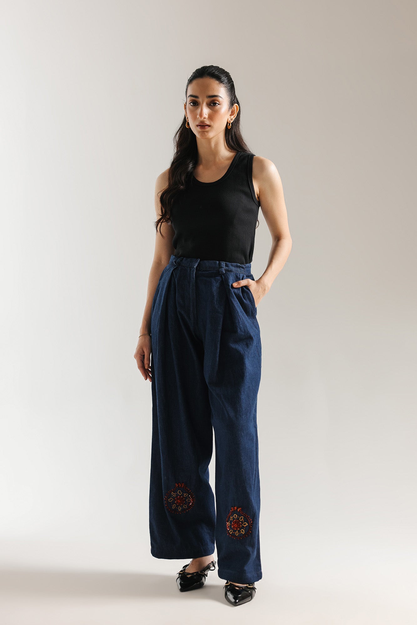 EMBROIDERED PANTS (E0073/120/628)