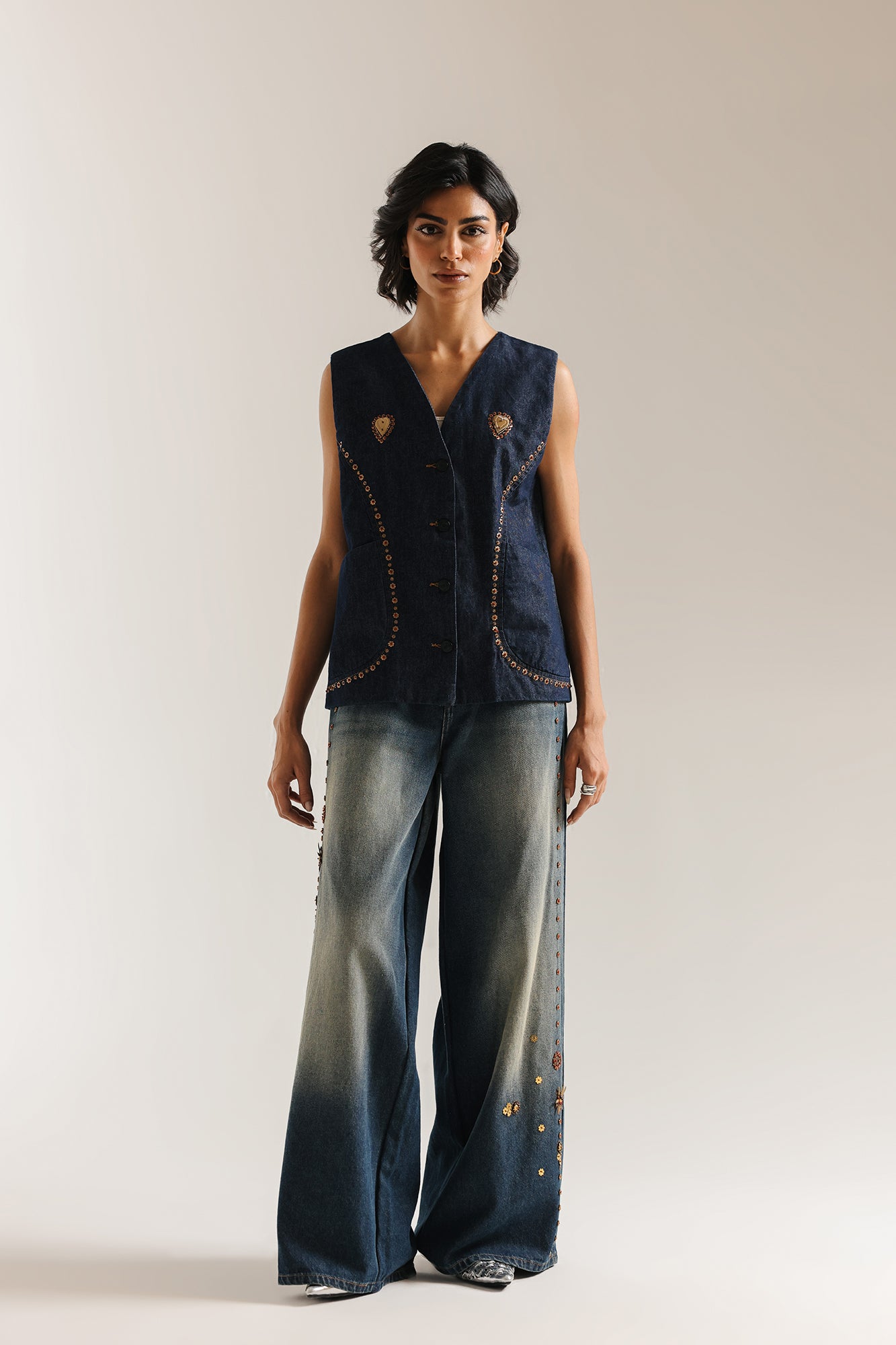 EMBROIDERED VEST (E0196/120/618)