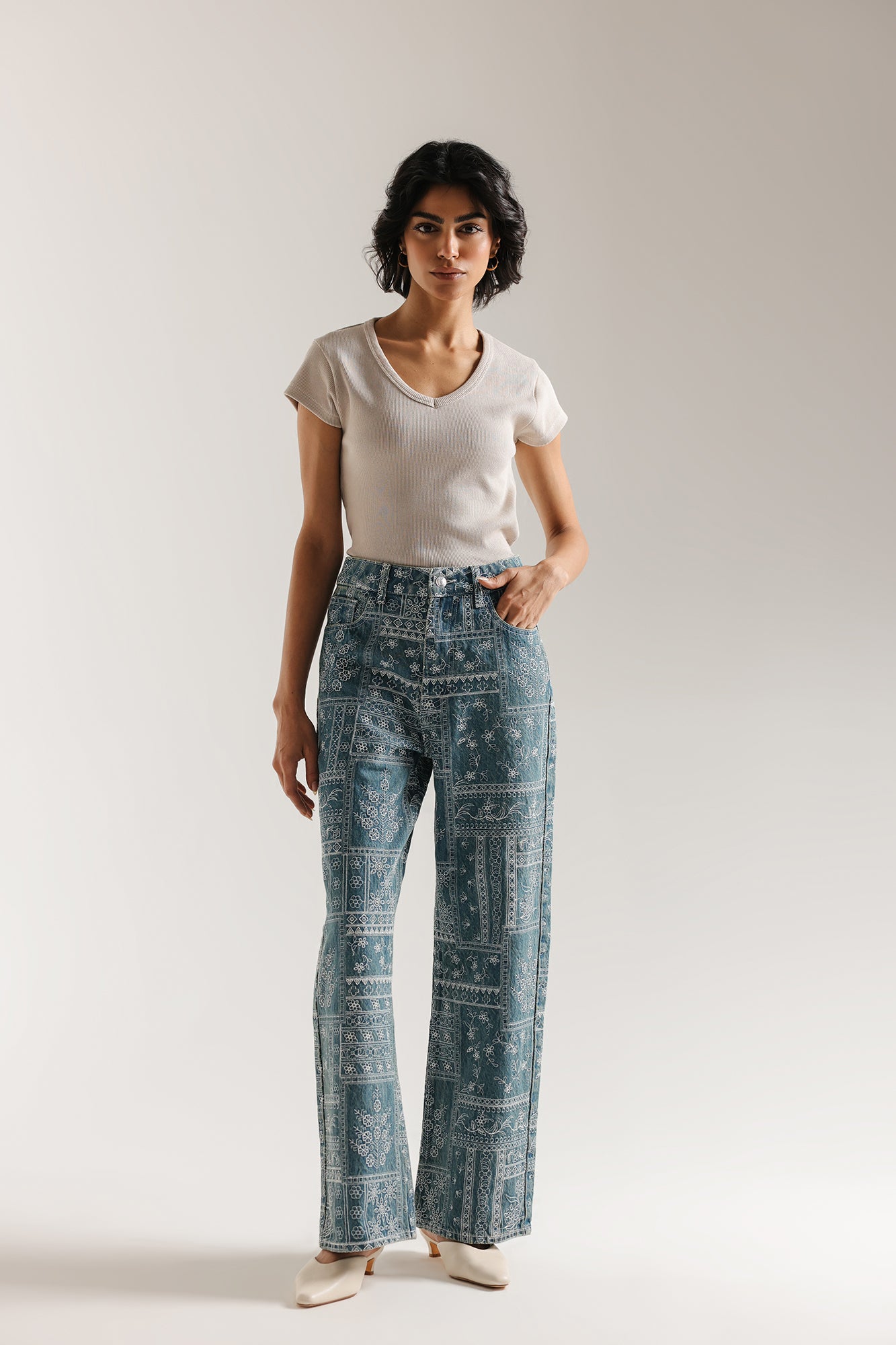 EMBROIDERED JEANS (E0216/120/619)