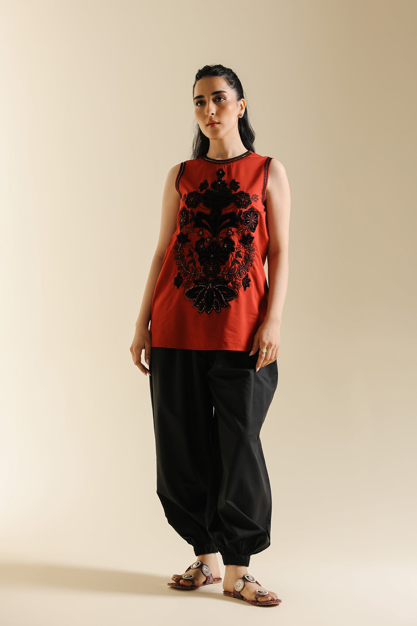 EMBROIDERED TOP (E0605/119/306)