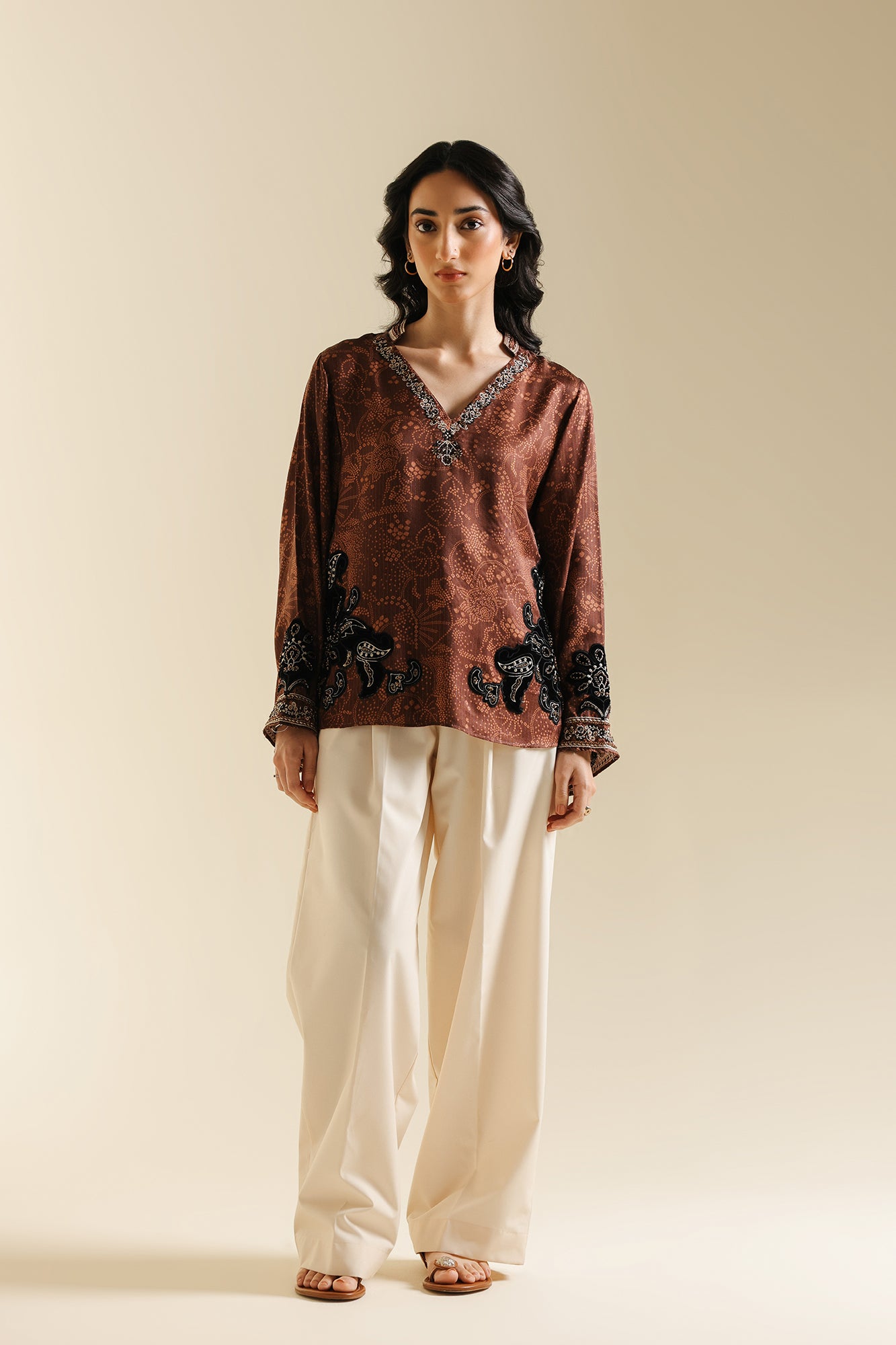 EMBROIDERED TOP (E0615/119/801)