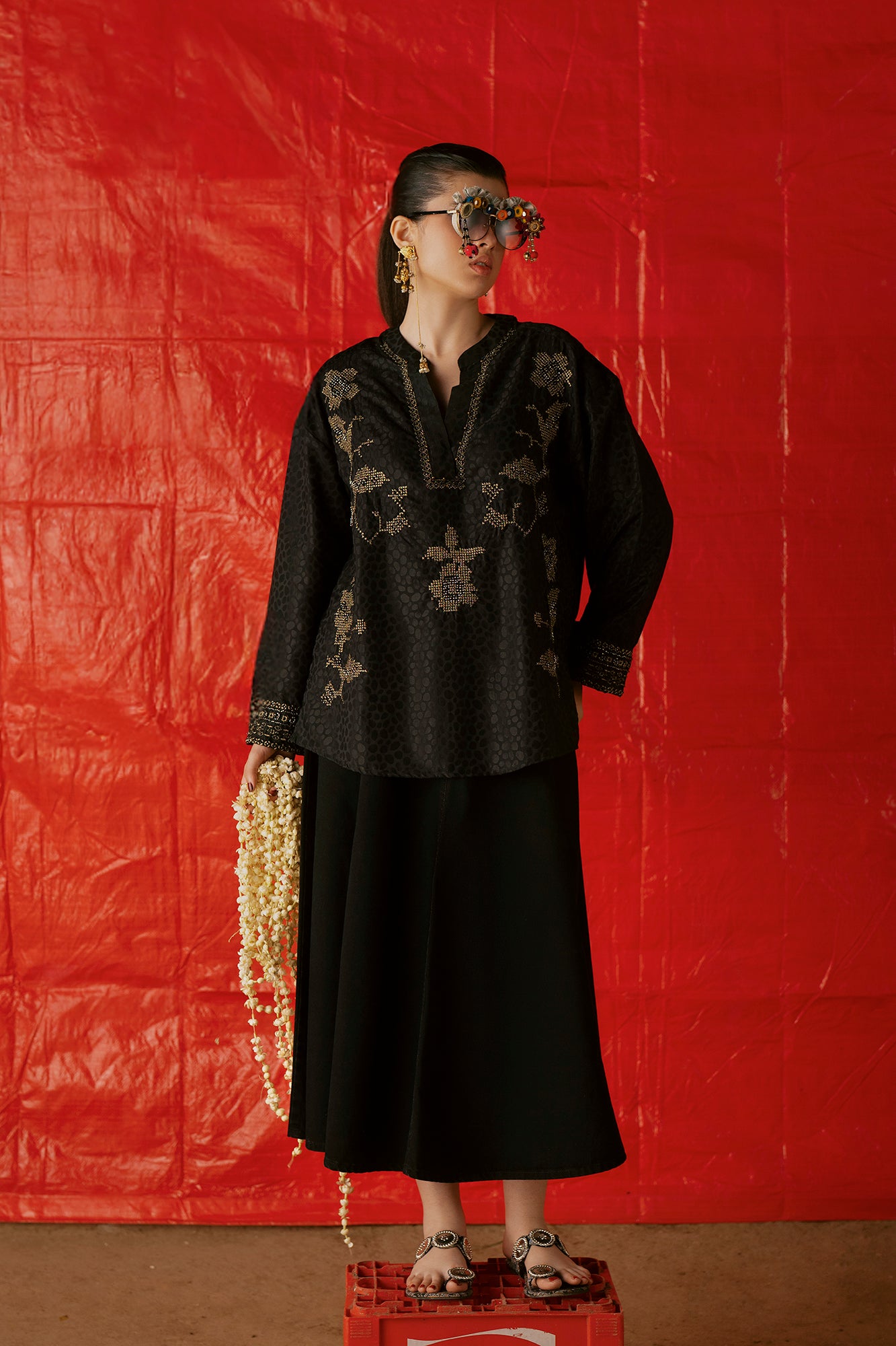 EMBROIDERED TOP (E0618/119/902)