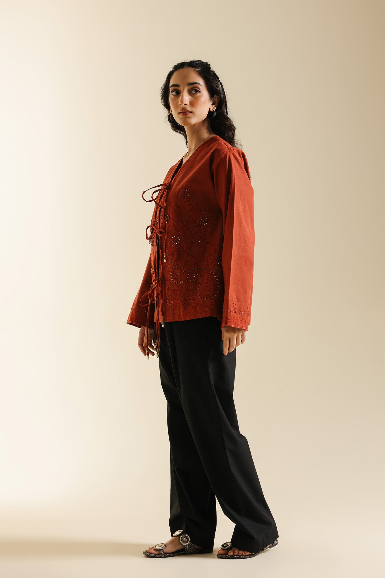 EMBROIDERED TOP (E0637/119/319)