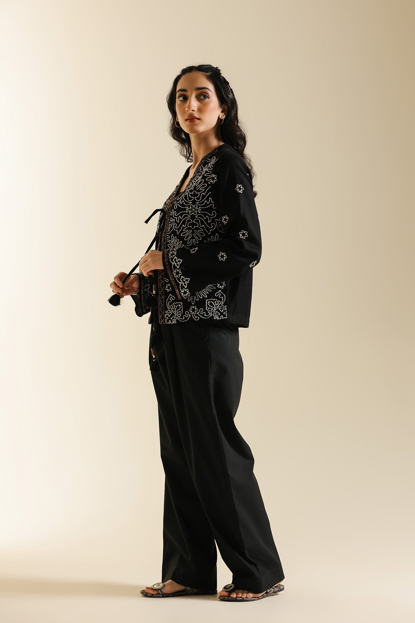 EMBROIDERED TOP (E0649/119/901)