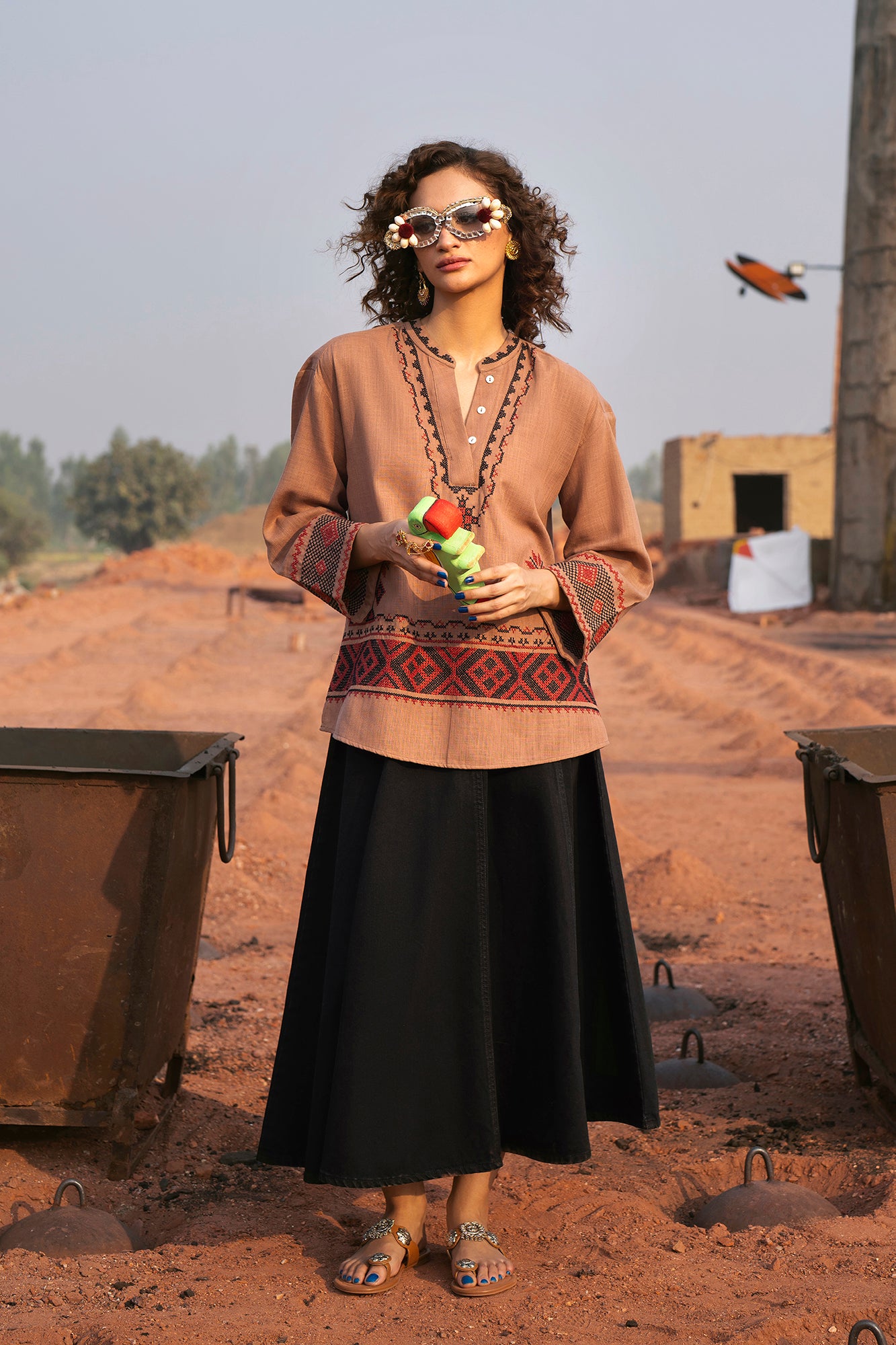 EMBROIDERED TOP (E0659/119/804)