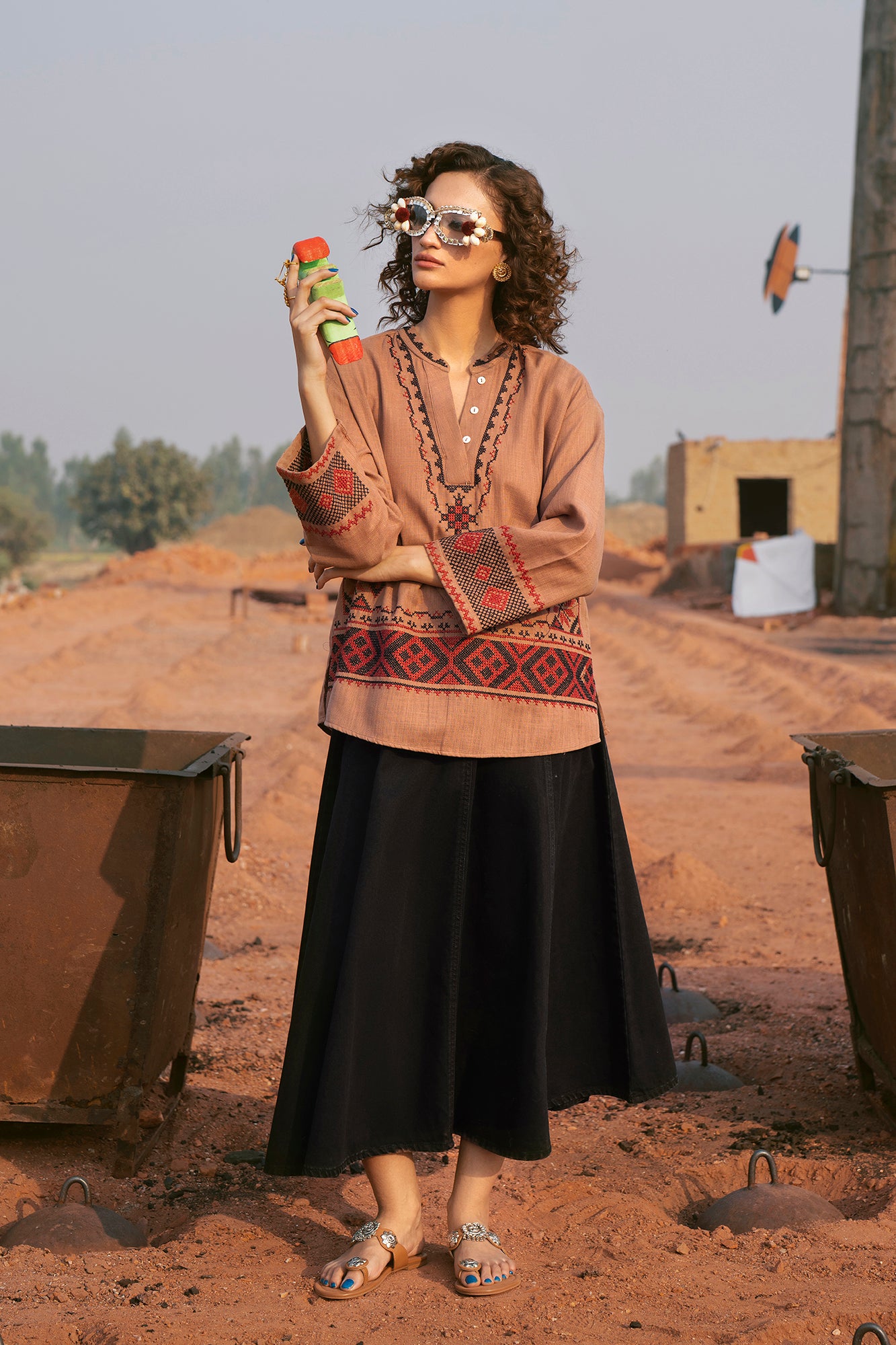 EMBROIDERED TOP (E0659/119/804)