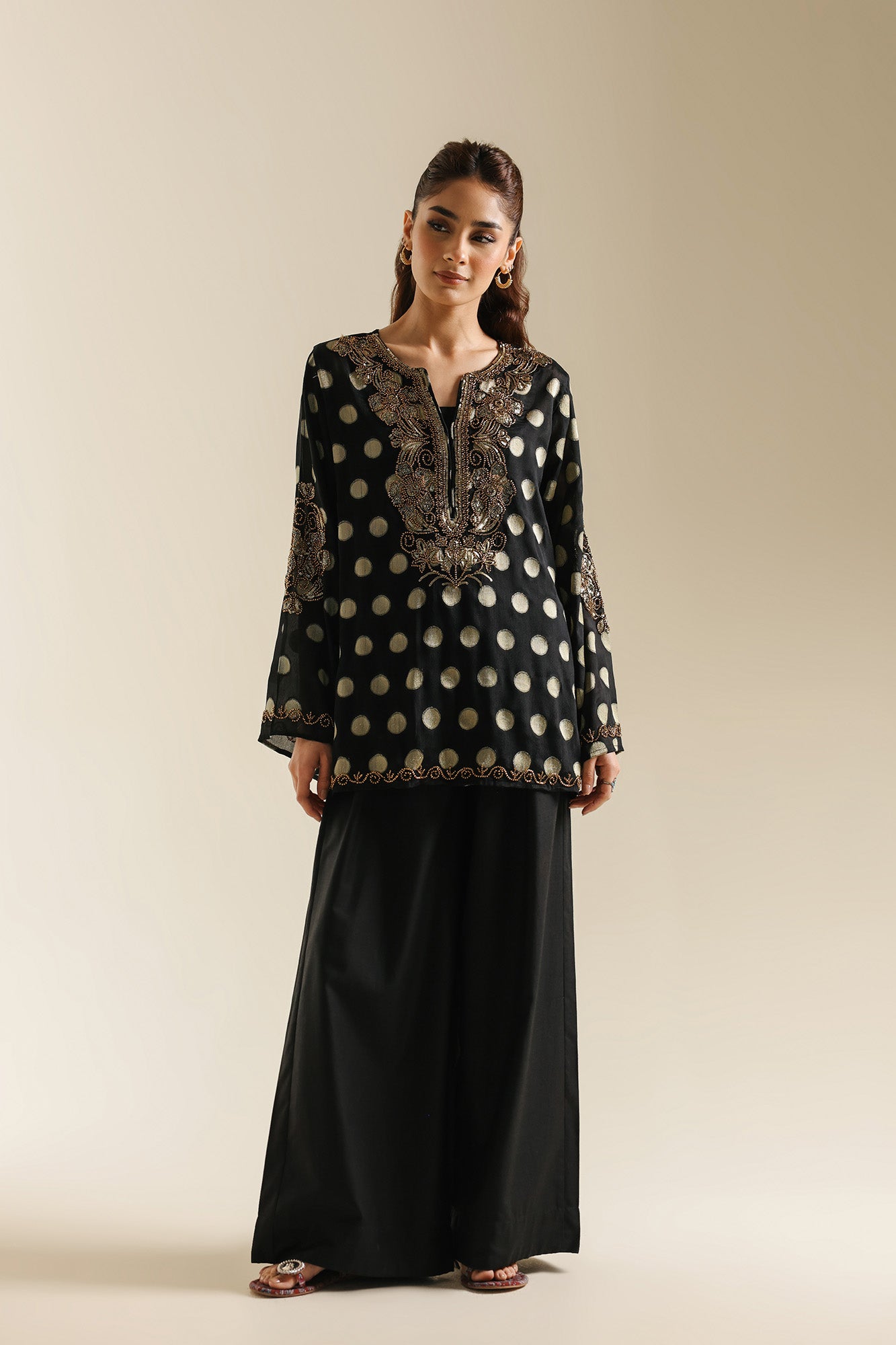 EMBROIDERED KURTI (E0665/119/901)