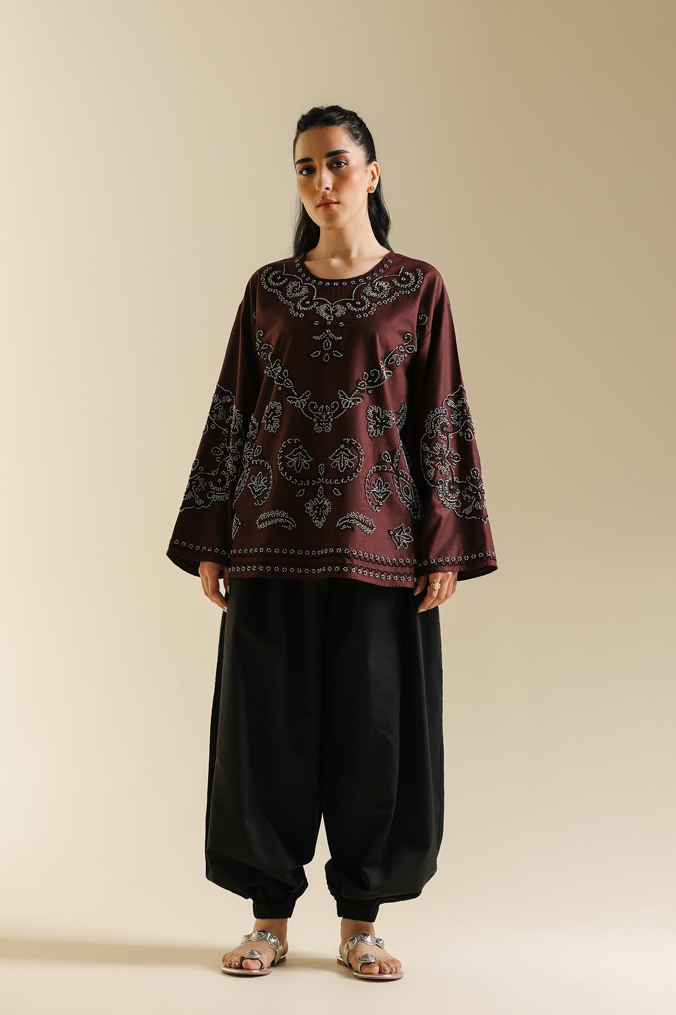 EMBROIDERED TOP (E0677/119/804)