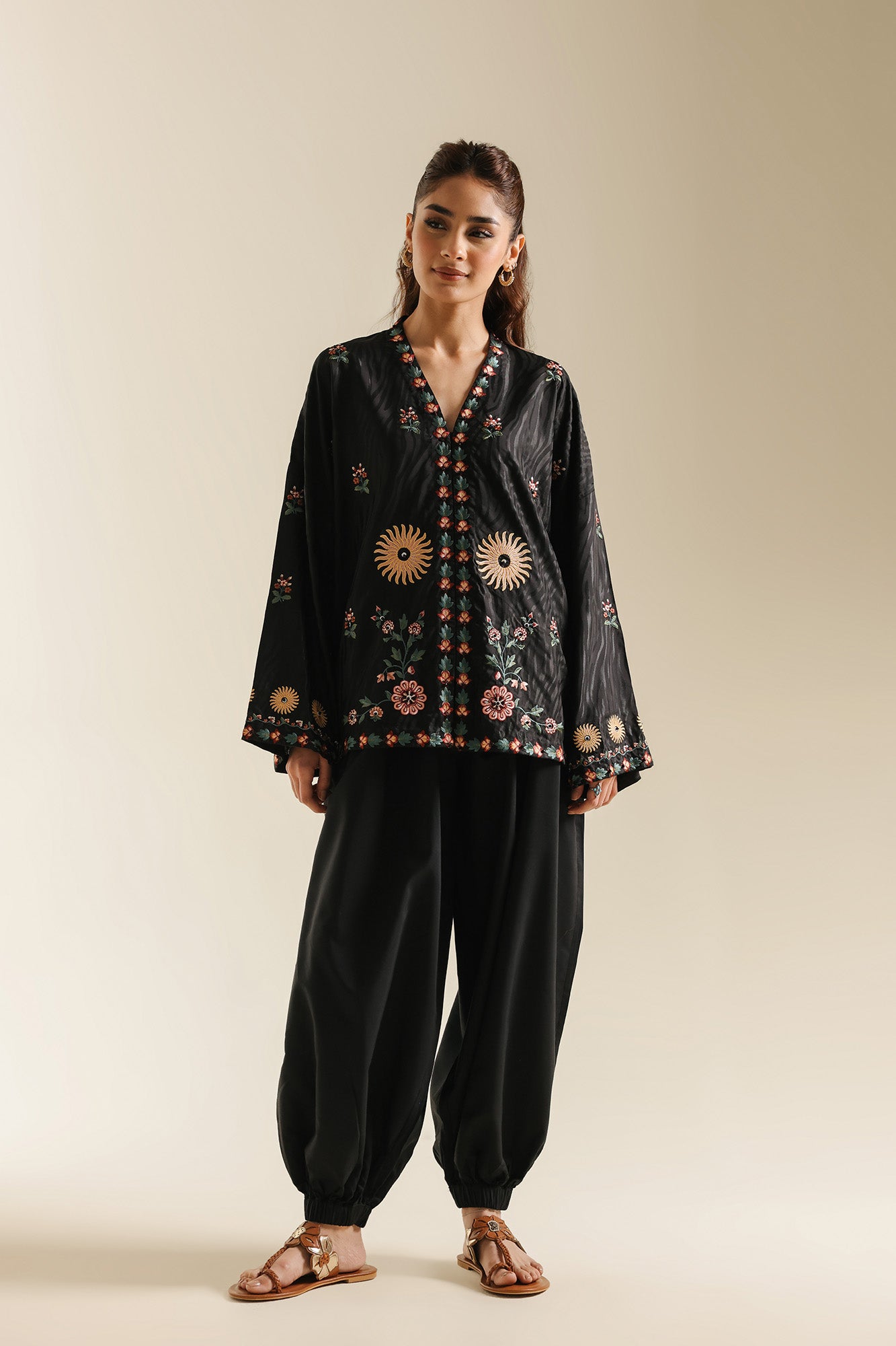 EMBROIDERED SHIRT (E0712/119/901)