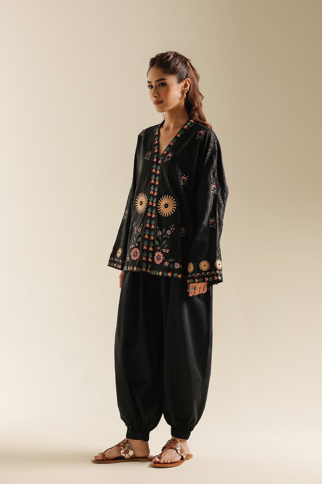 EMBROIDERED SHIRT (E0712/119/901)