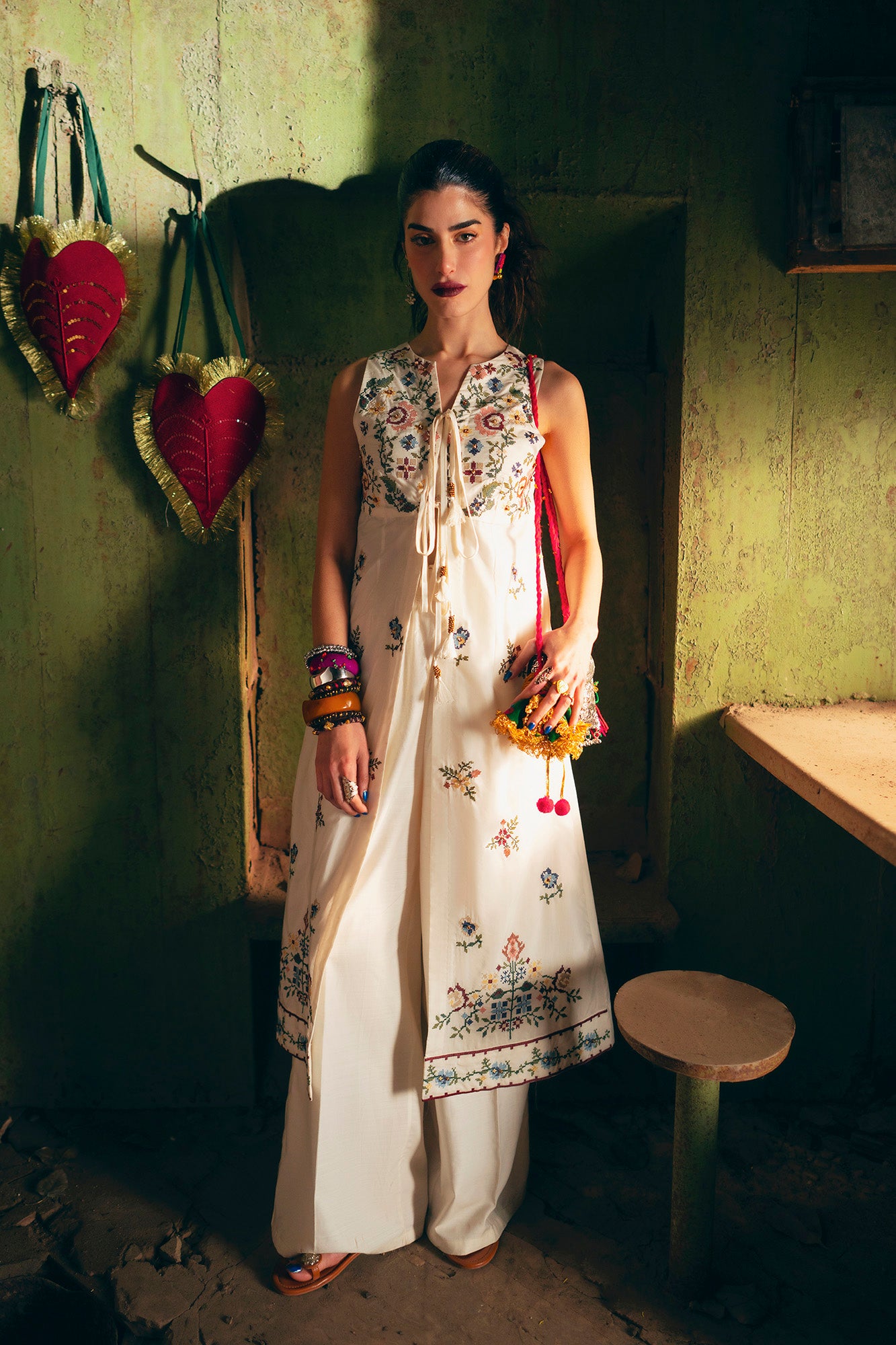 EMBROIDERED DRESS (E0724/119/005)
