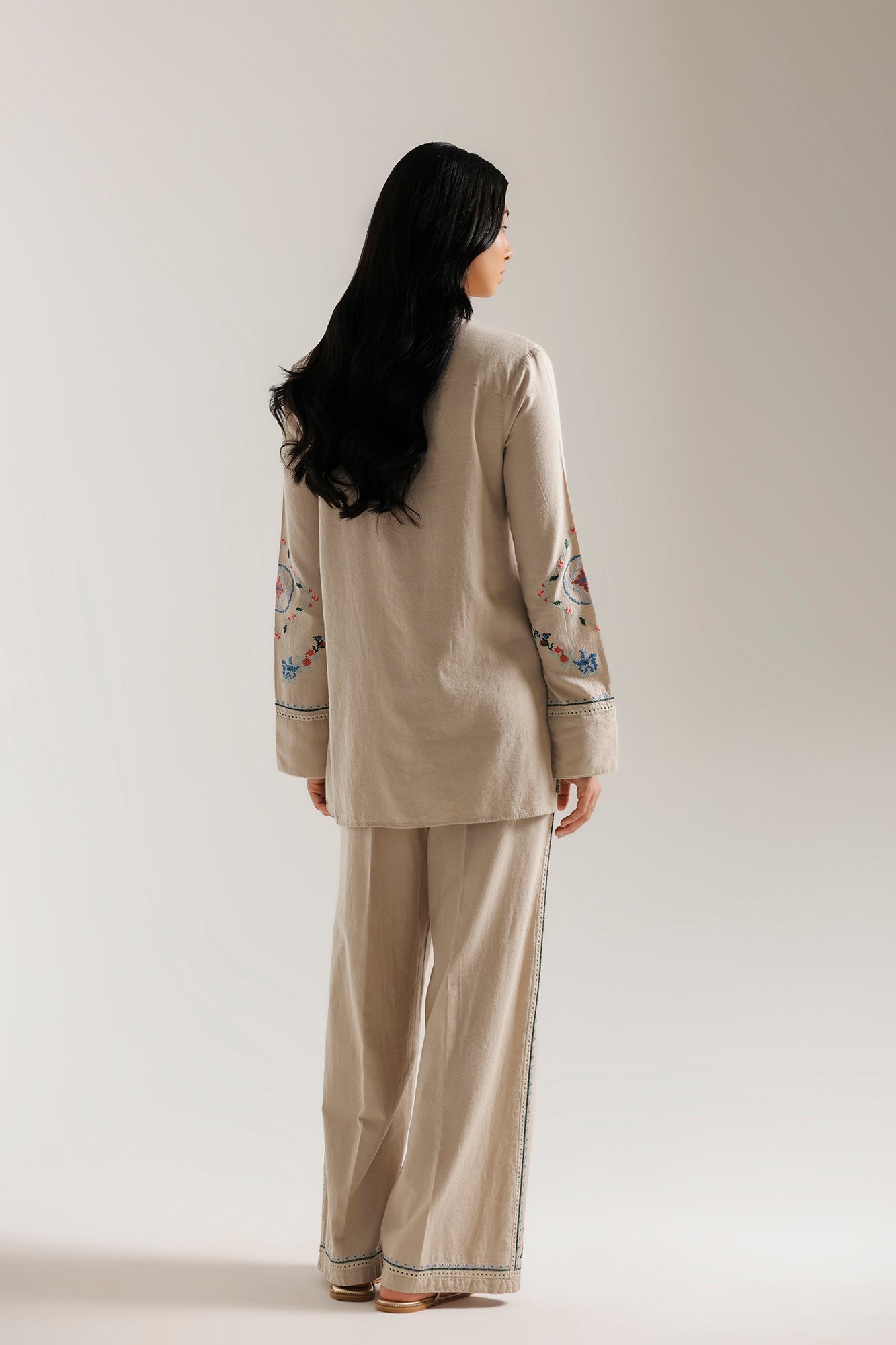 EMBROIDERED SUIT (E0761/106/006)