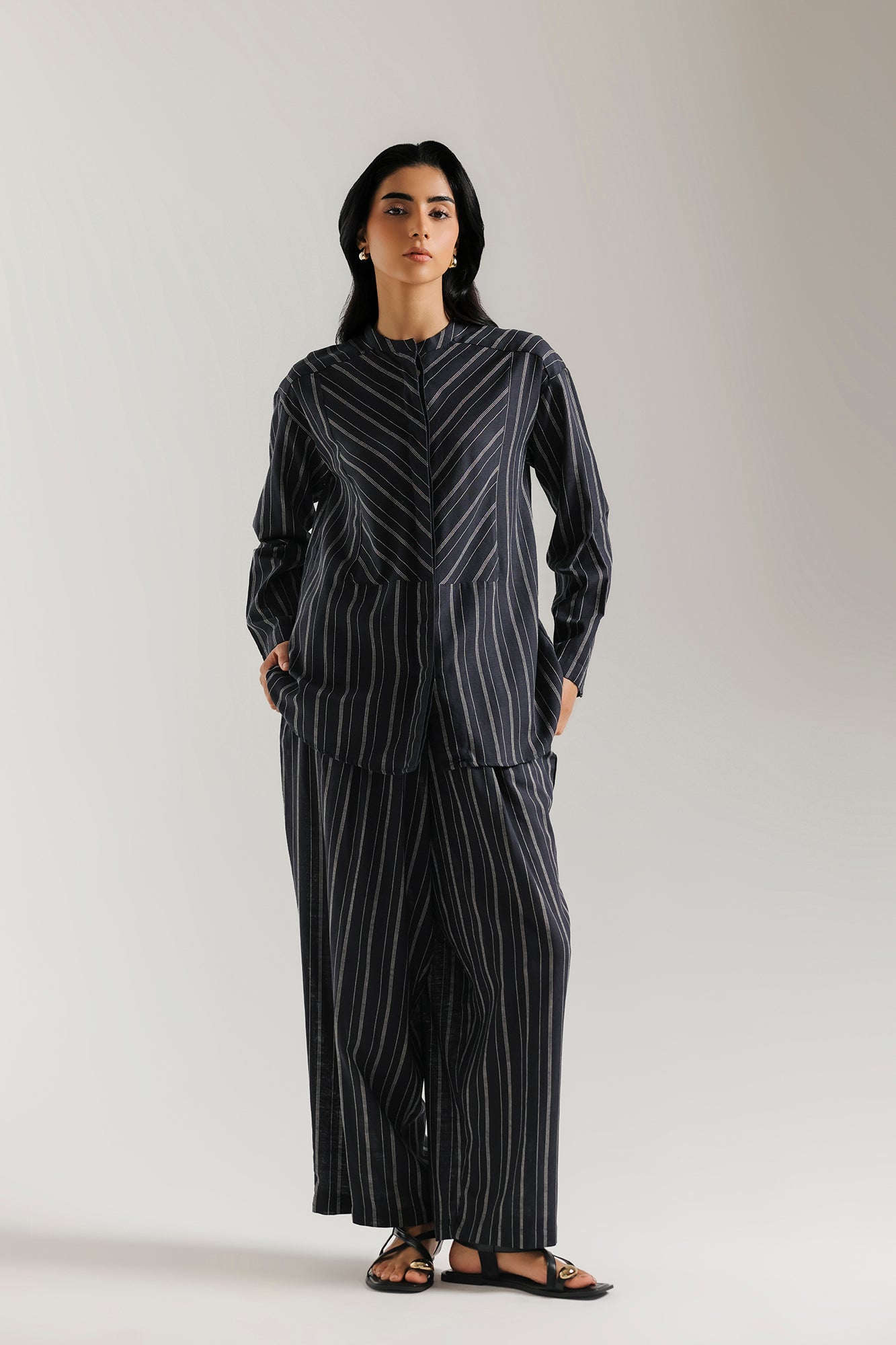 STRIPED SUIT (E0769-116-618)