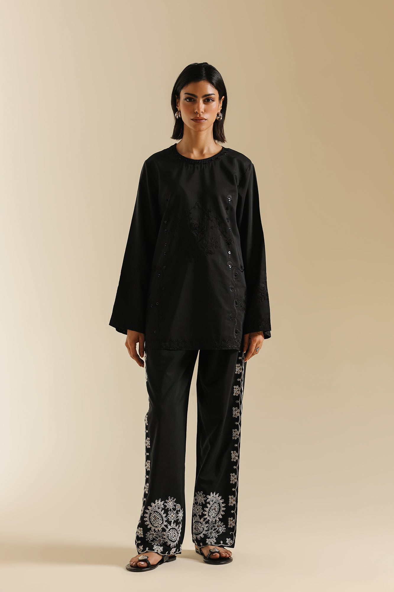 EMBROIDERED KURTI (E0785/119/902)