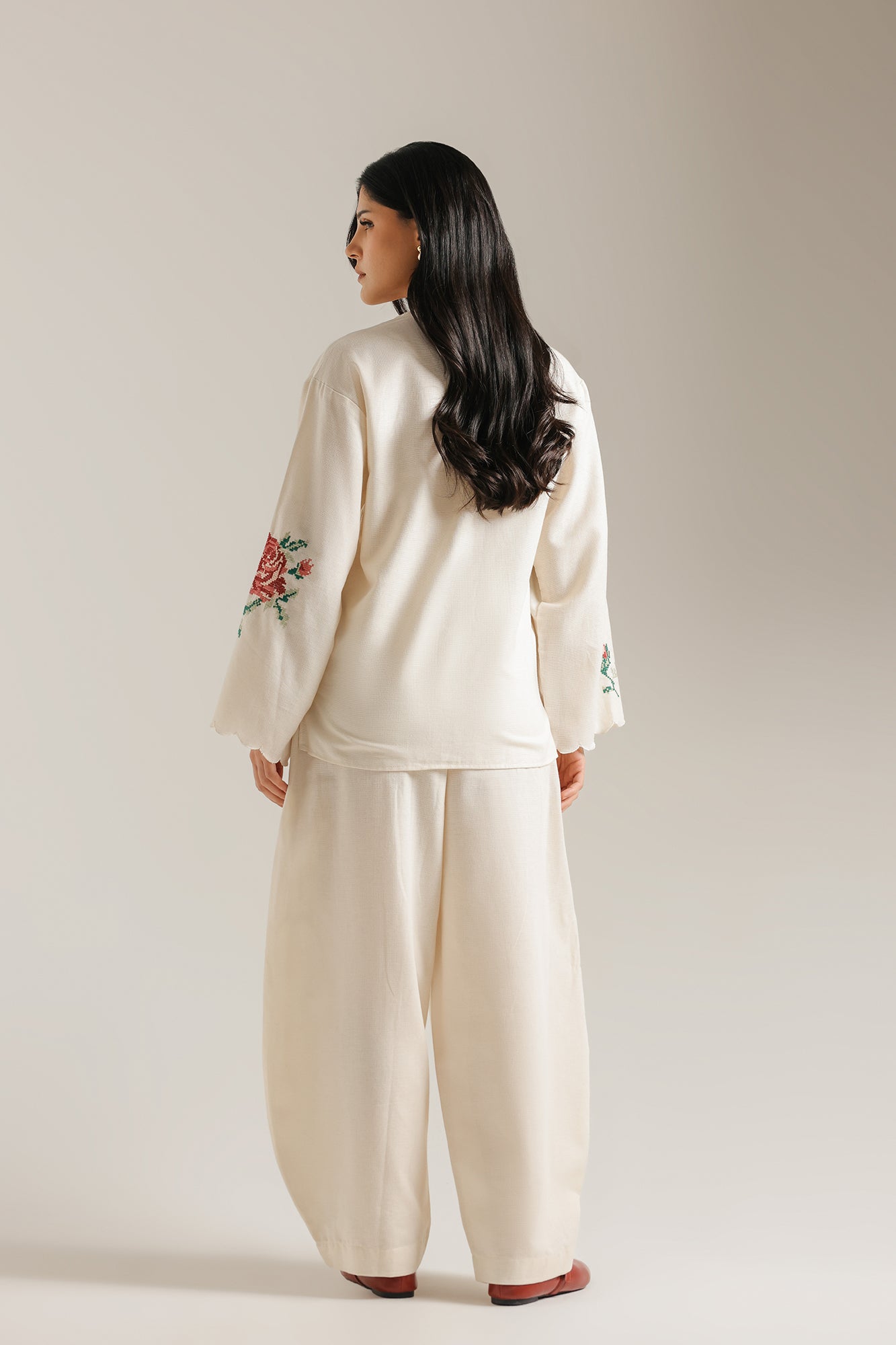 EMBROIDERED SUIT (E0786/106/003)