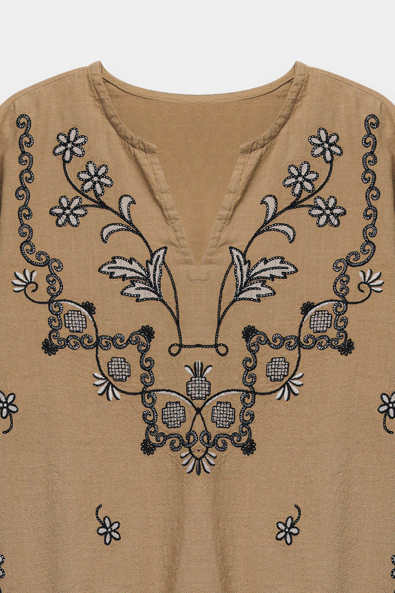 EMBROIDERED SUIT (E0792/106/806)