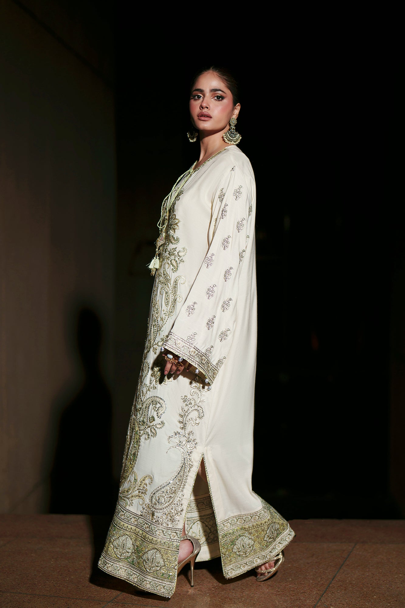 EMBROIDERED KAFTAN (E1002/104/005)