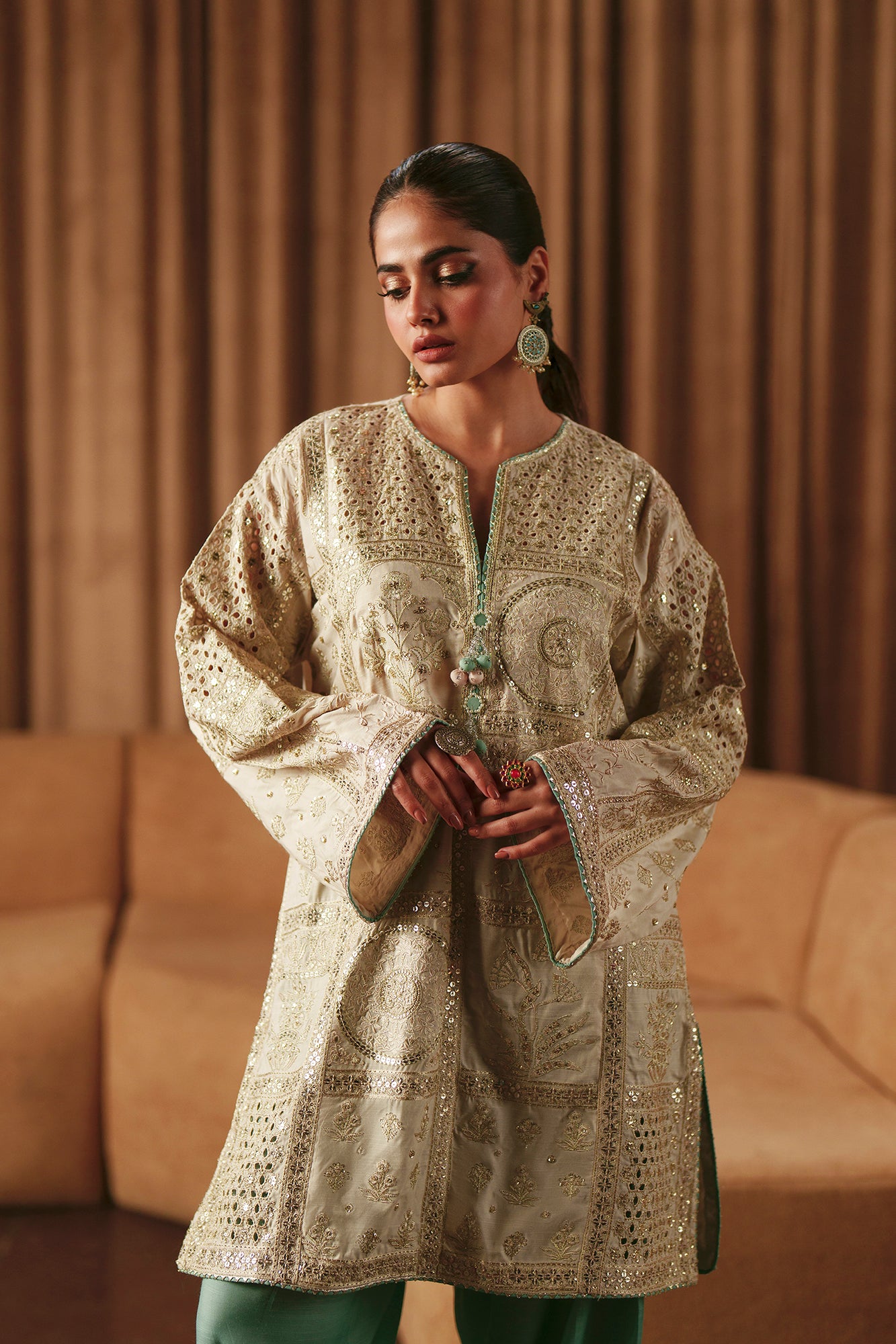 EMBROIDERED SUIT (E1013/104/002)