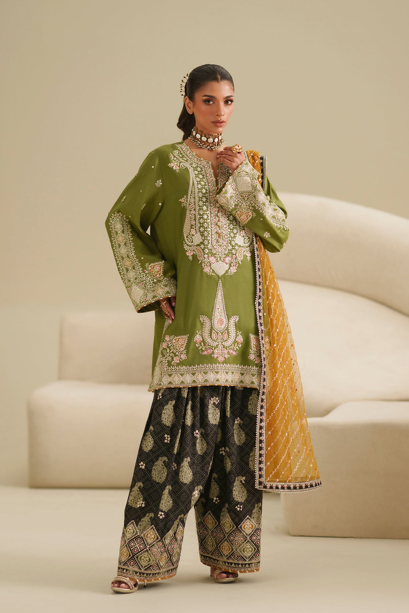 EMBROIDERED SUIT (E1065/104/122)