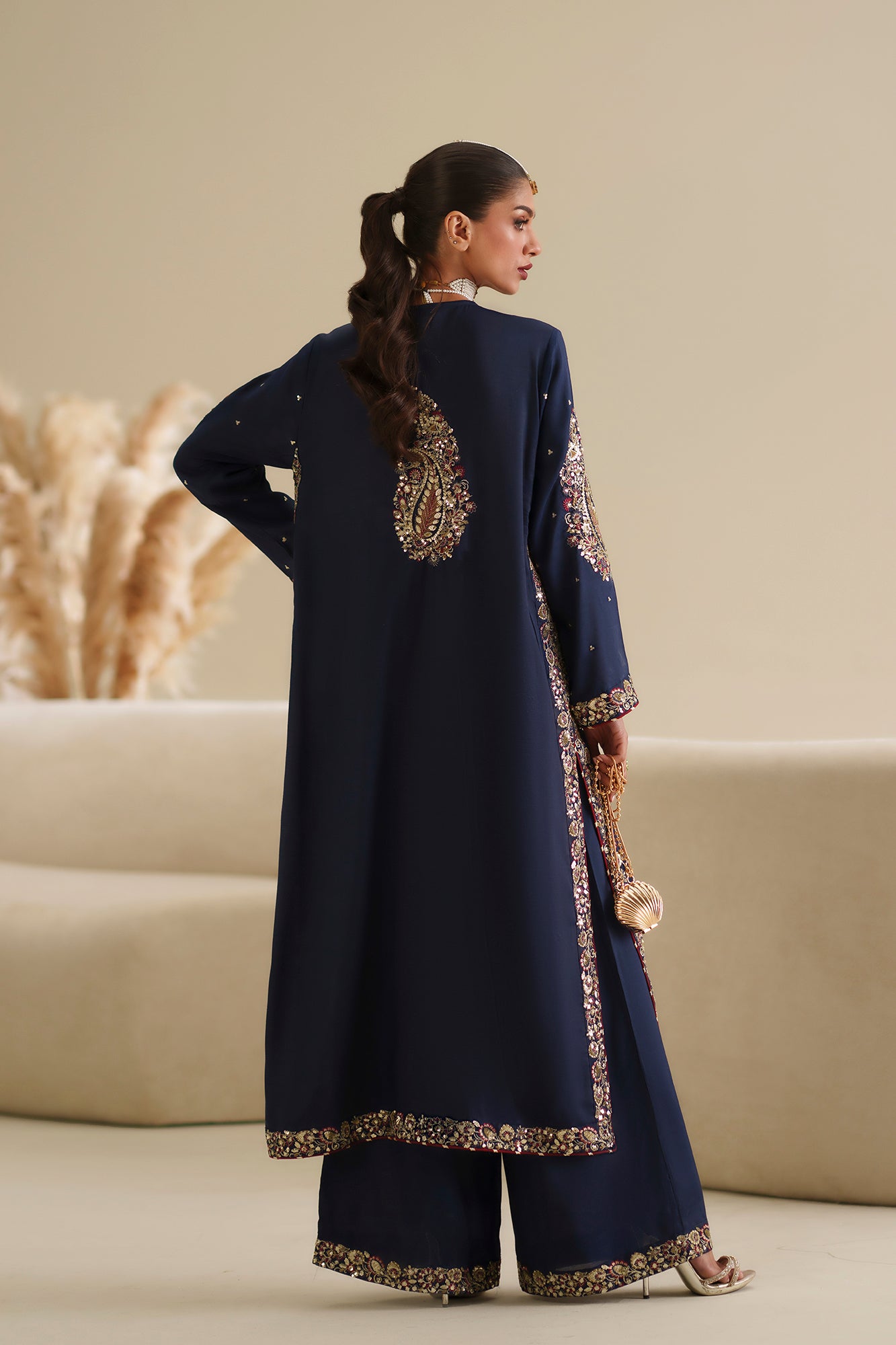 EMBROIDERED SUIT (E1090/104/623)