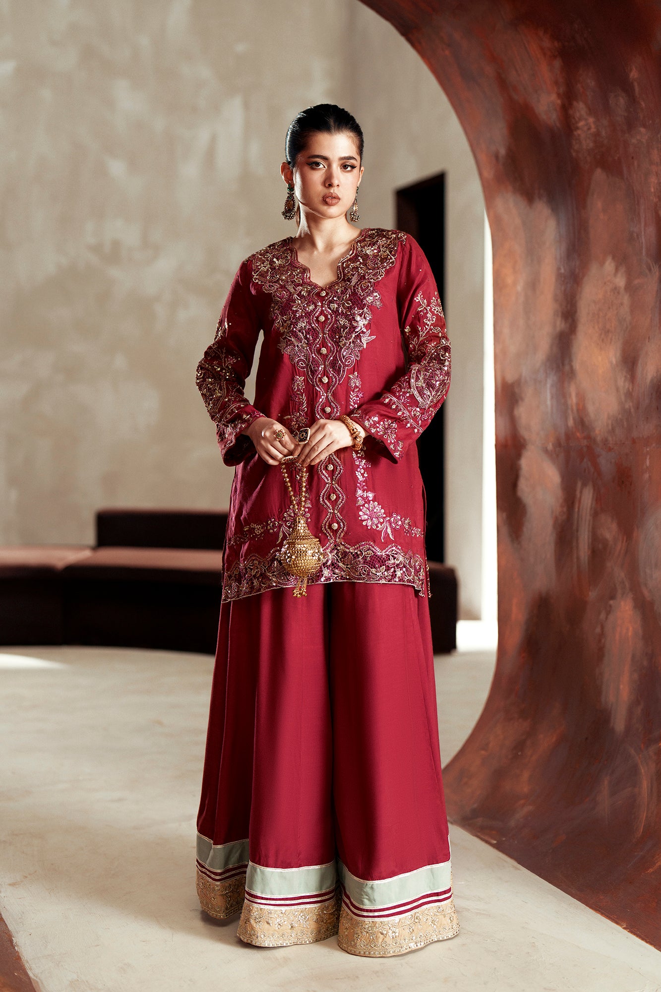 EMBROIDERED SUIT (E1108/104/310)