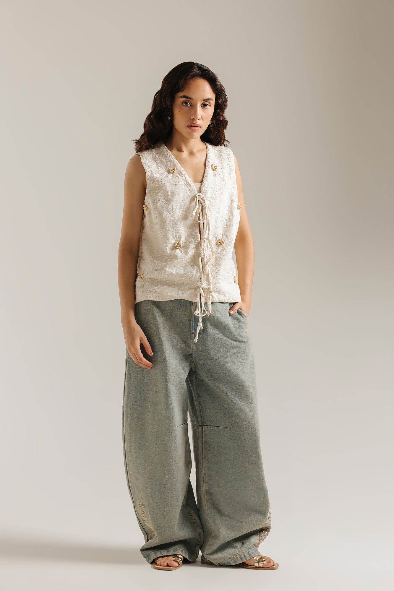 EMBROIDERED WAISTCOAT (E1114/101/002)