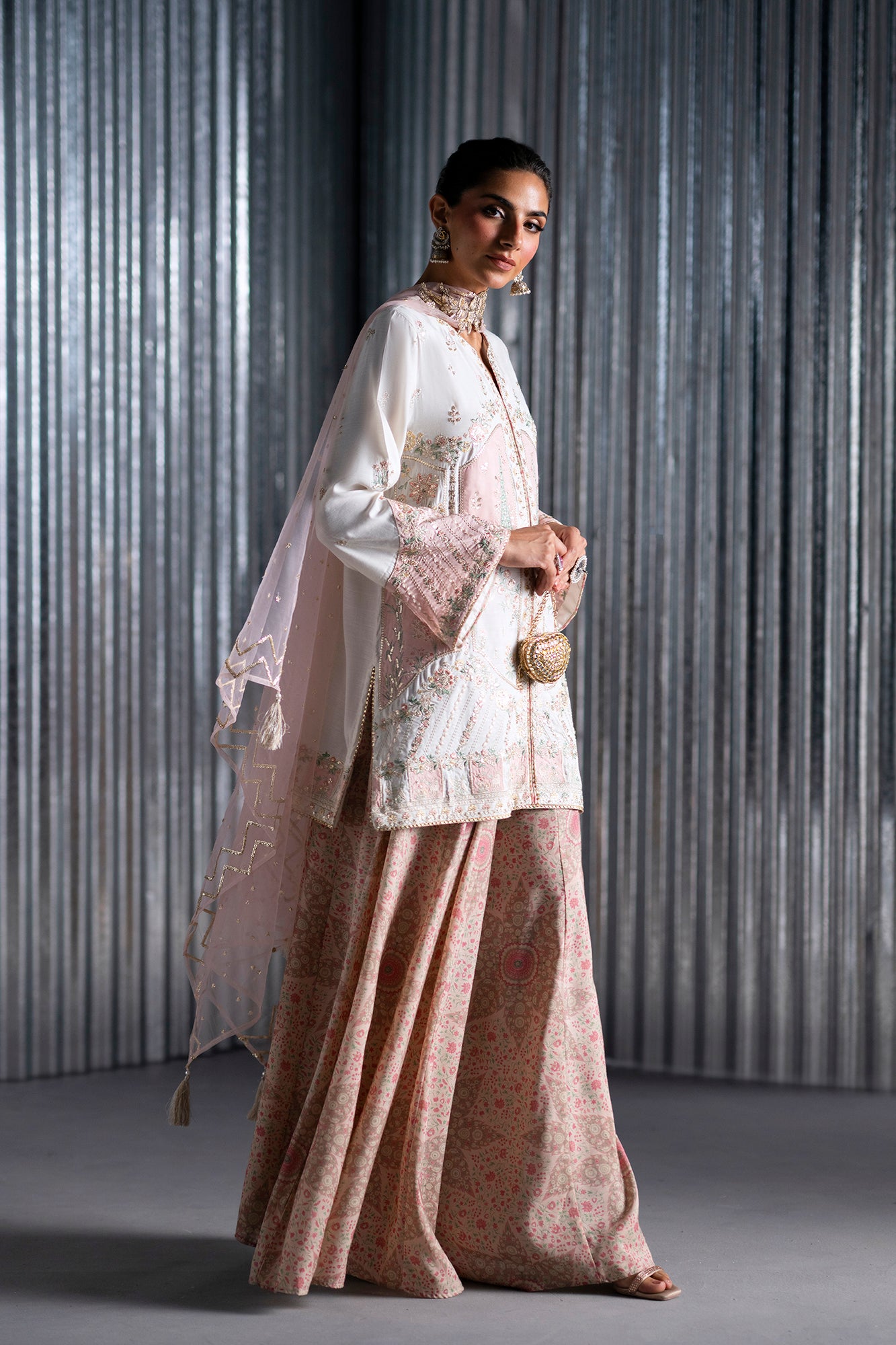 EMBROIDERED SUIT (E1126/104/005)