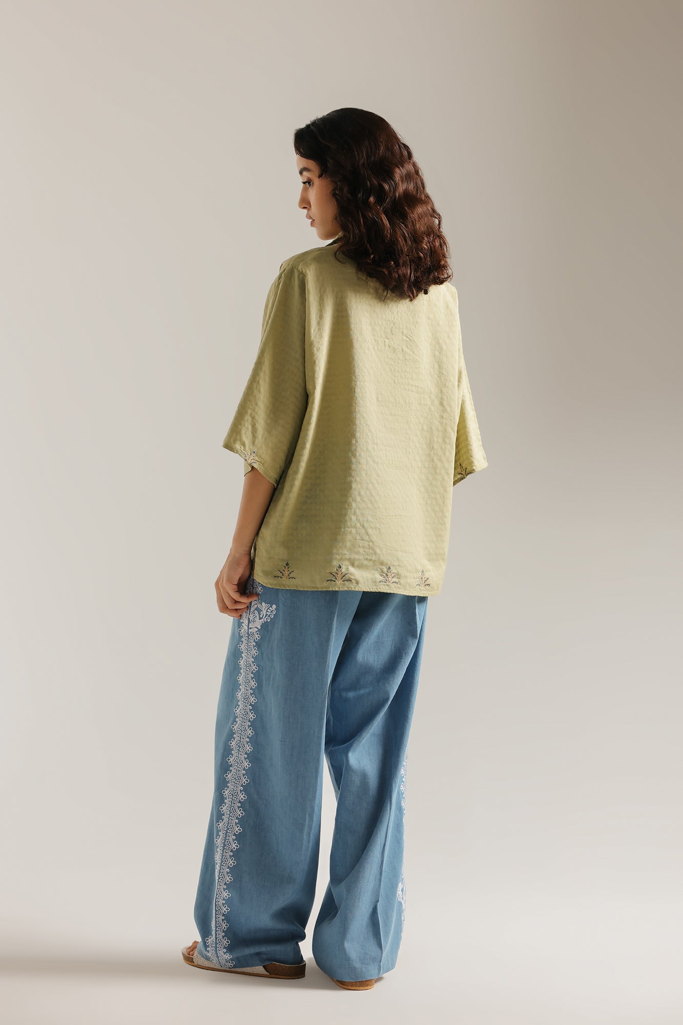 EMBROIDERED TOP (E1144/101/127)