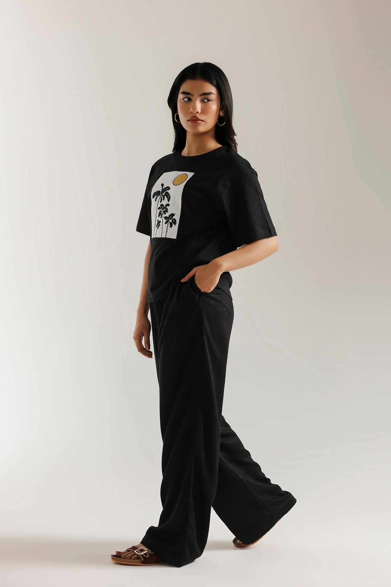 EMBROIDERED T-SHIRT (E1183-101-902)