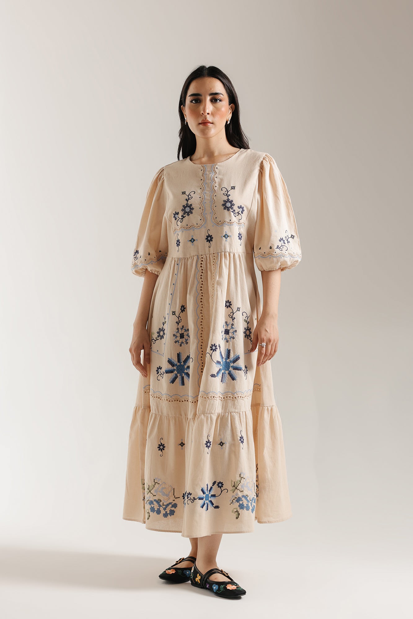 EMBROIDERED DRESS (E3074/108/004)