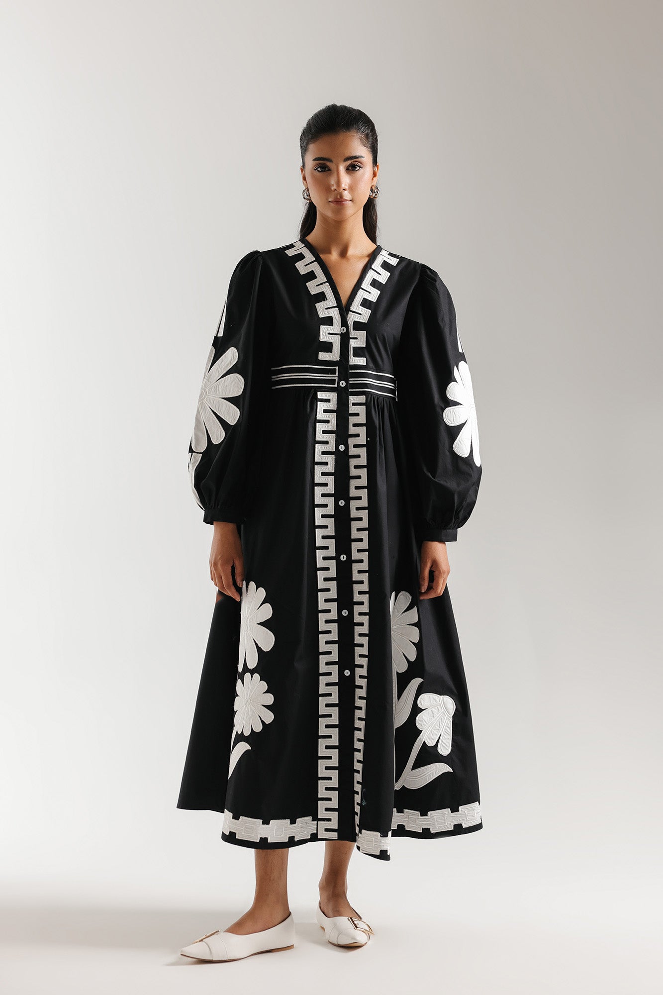 EMBROIDERED DRESS (E3075/108/901)
