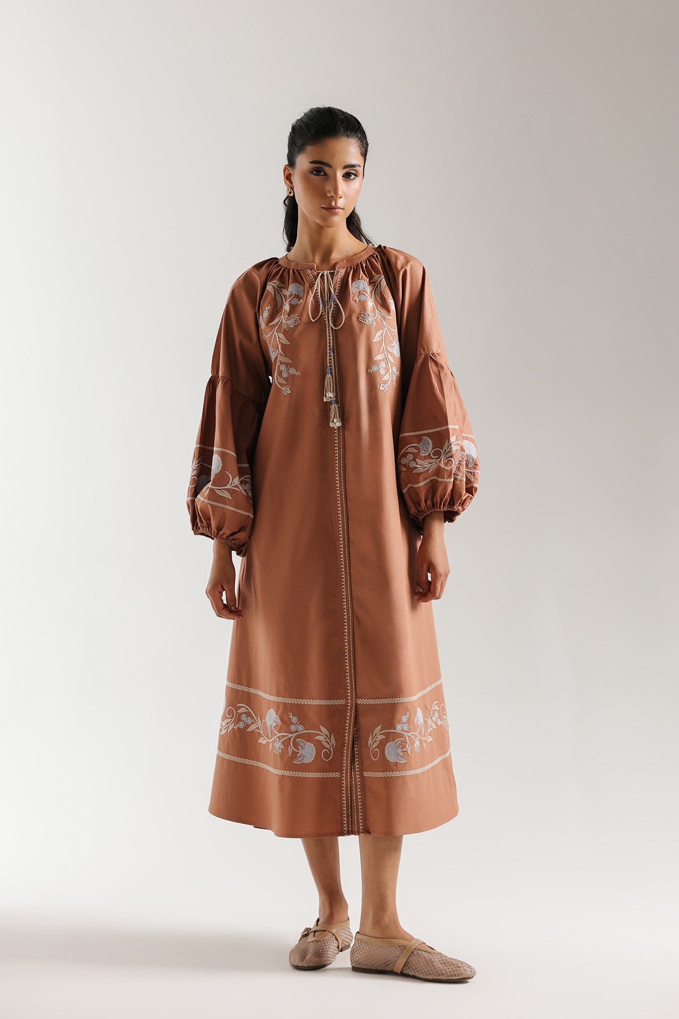 EMBROIDERED DRESS (E3077/108/804)