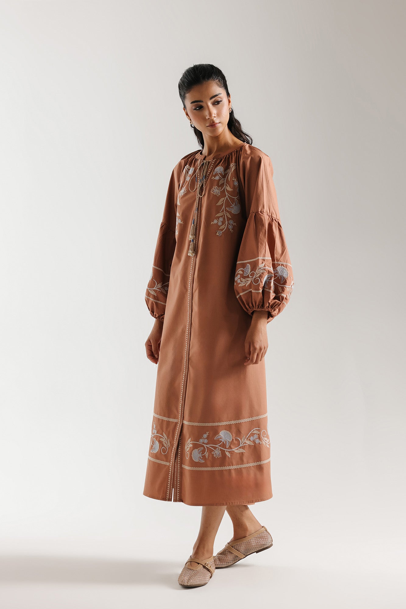 EMBROIDERED DRESS (E3077/108/804)