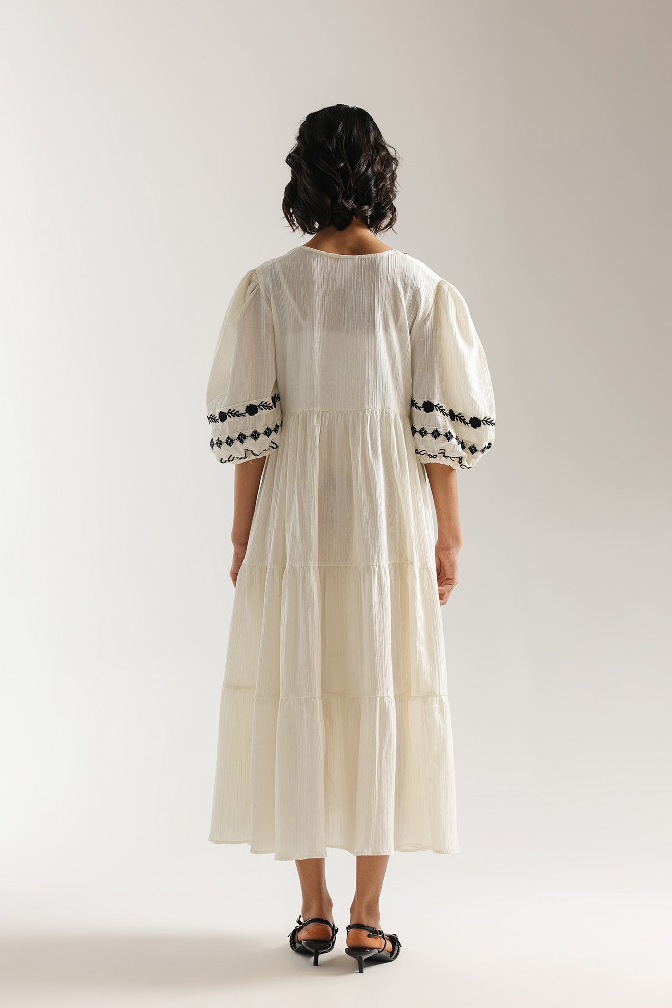 EMBROIDERED DRESS (E3082/108/002)