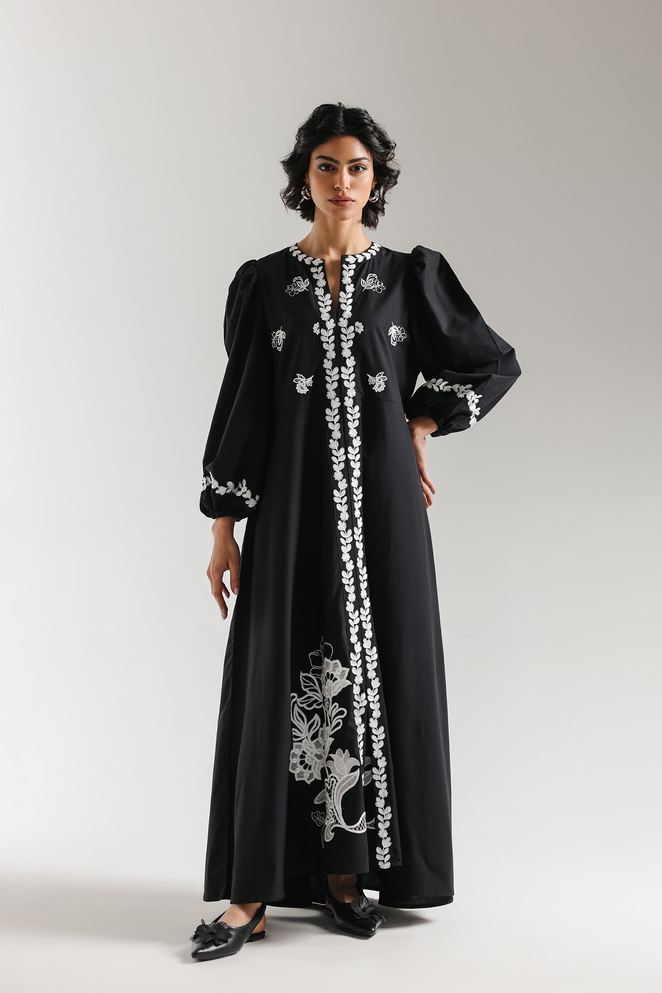 EMBROIDERED DRESS (E3085/108/902)