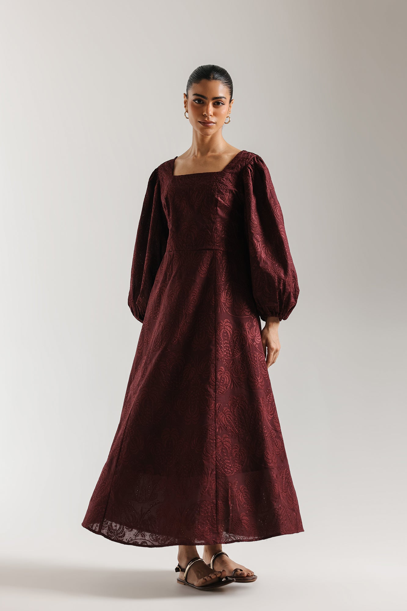 EMBROIDERED DRESS (E3300/108/415)