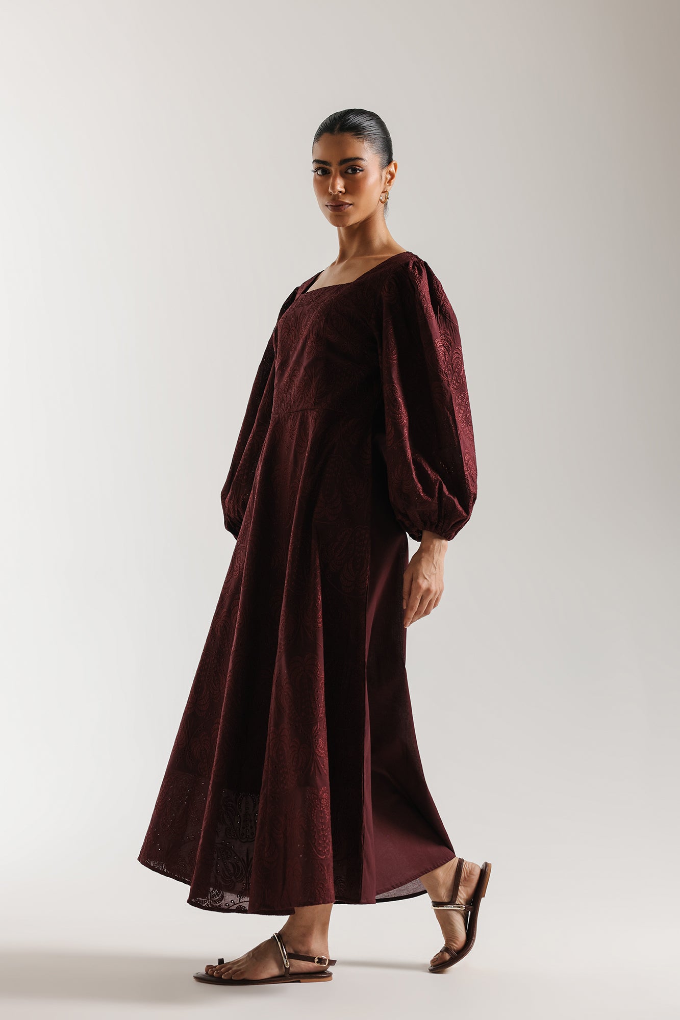 EMBROIDERED DRESS (E3300/108/415)