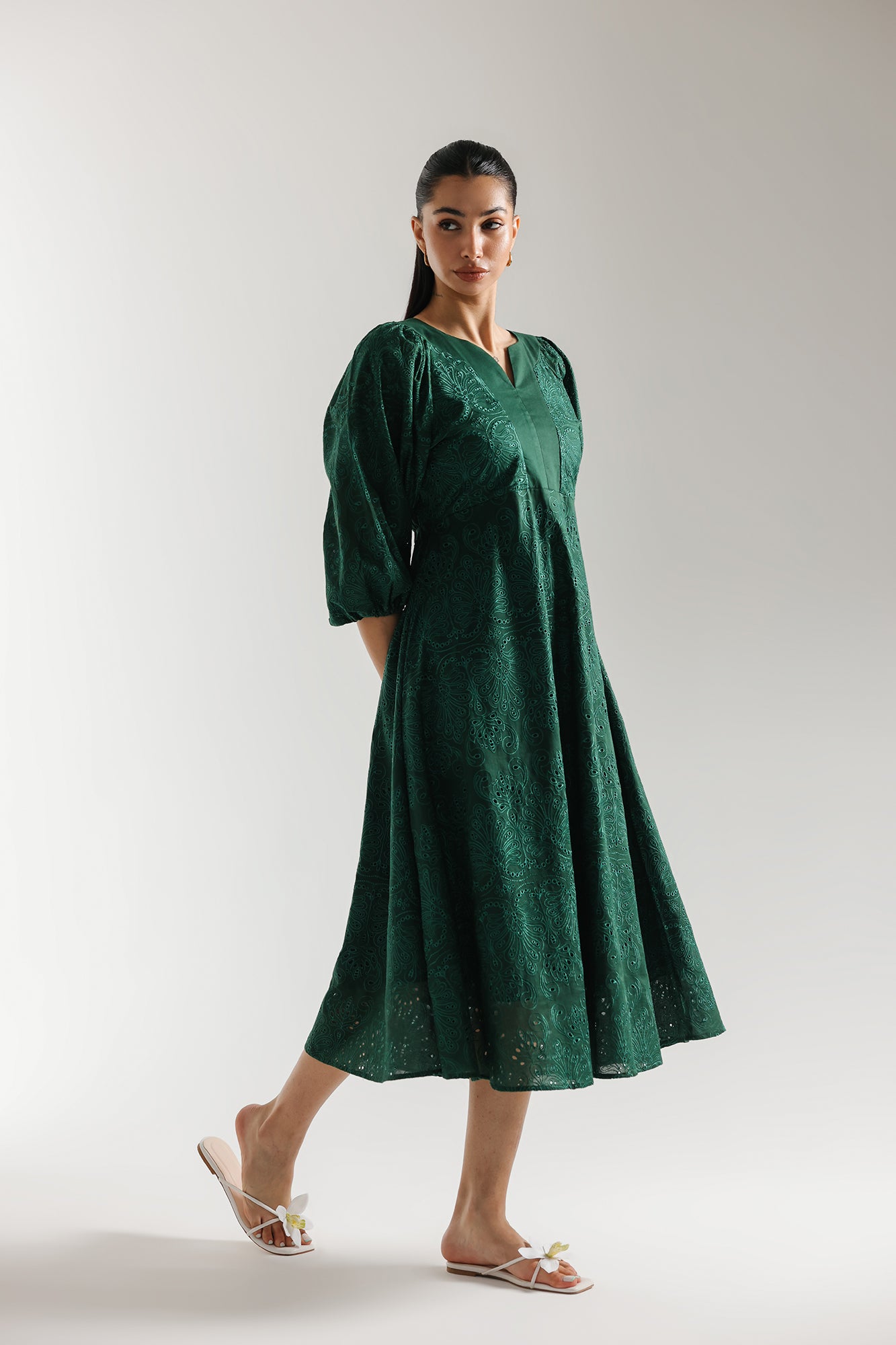 EMBROIDERED DRESS (E3303/108/709)