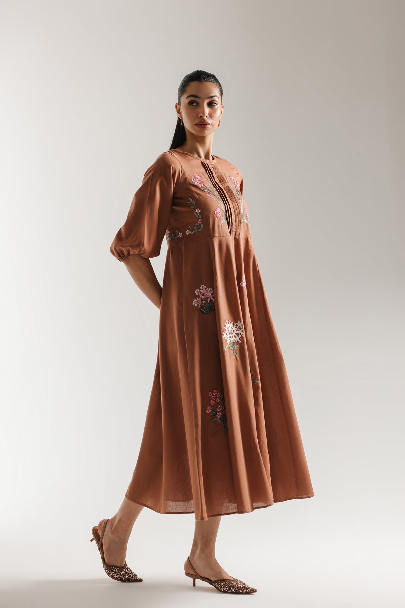 EMBROIDERED DRESS (E3314/108/807)