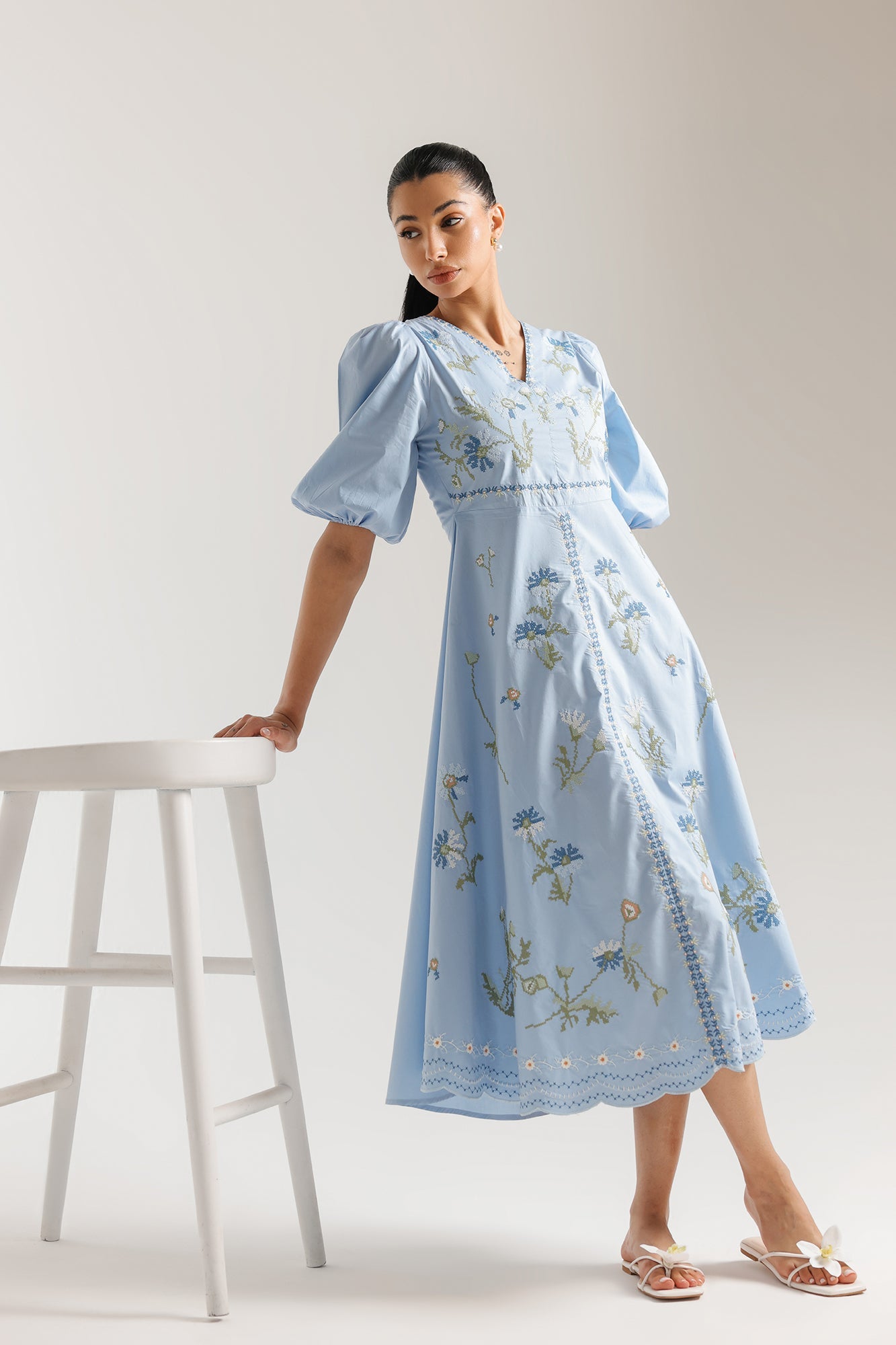 EMBROIDERED DRESS (E3352/108/636)