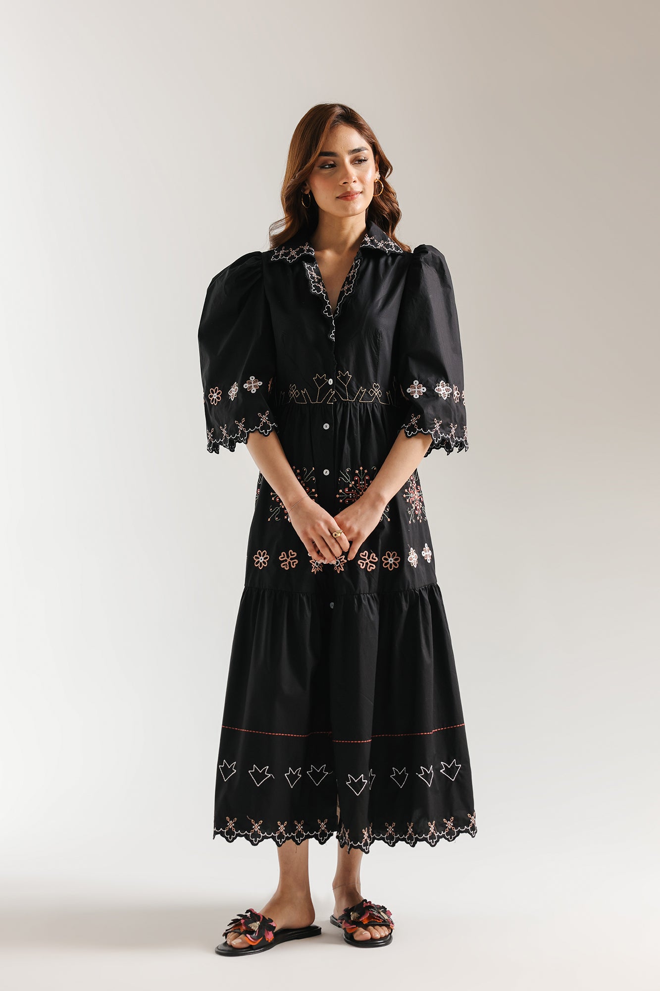 EMBROIDERED DRESS (E3357/108/902)