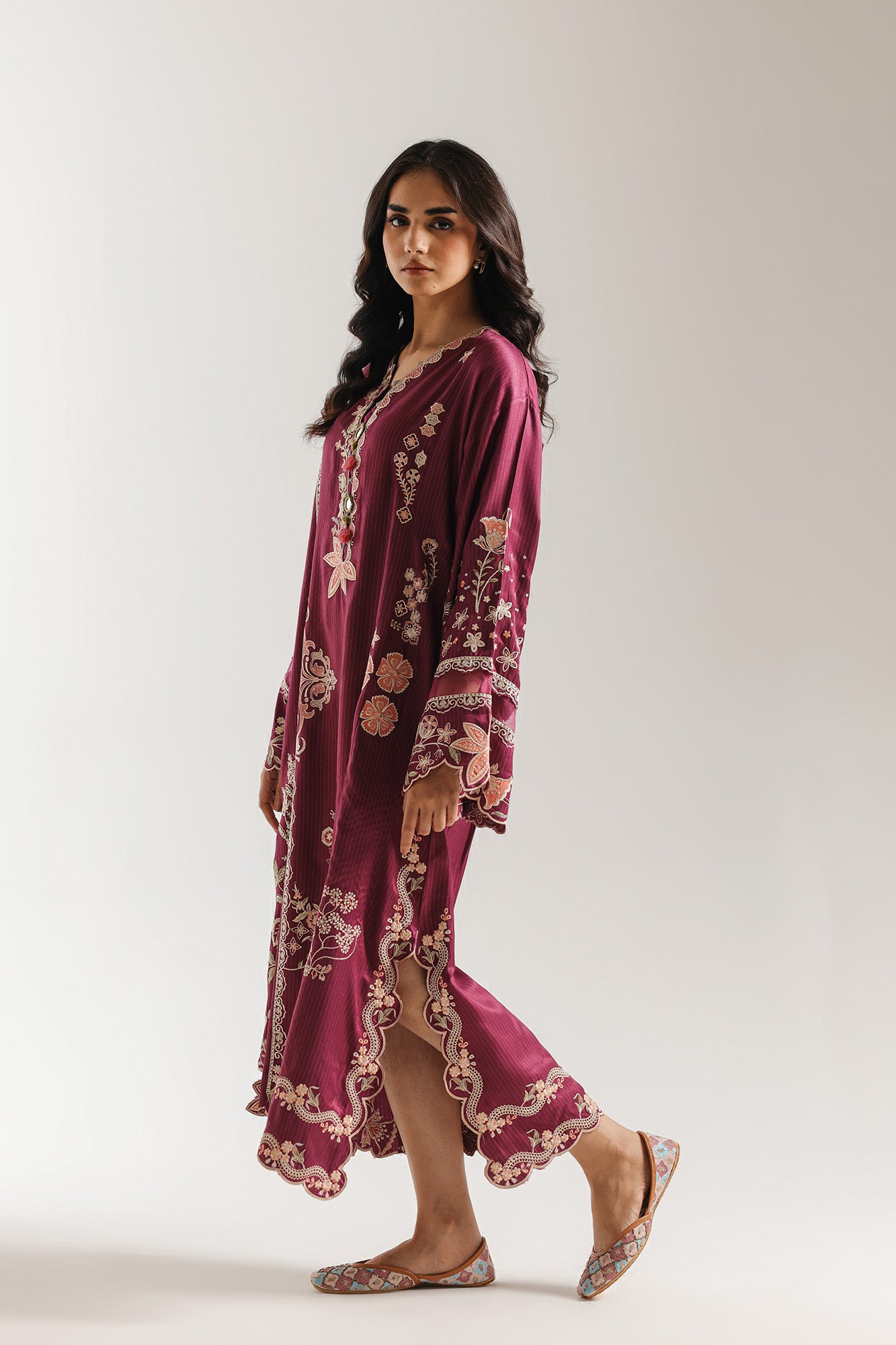 EMBROIDERED SHIRT (E3530/103/524)