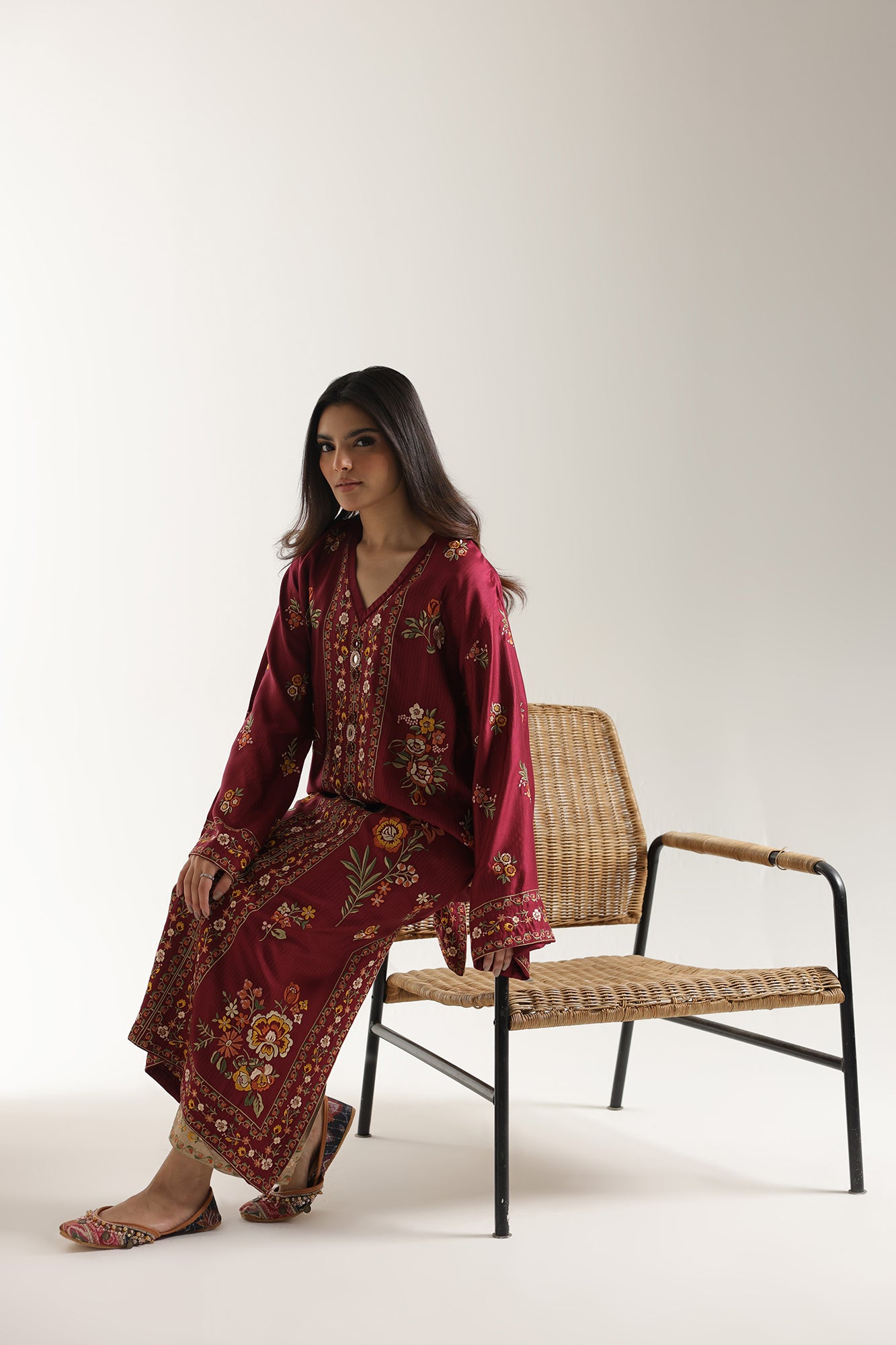 EMBROIDERED SUIT (E4044/103/414)