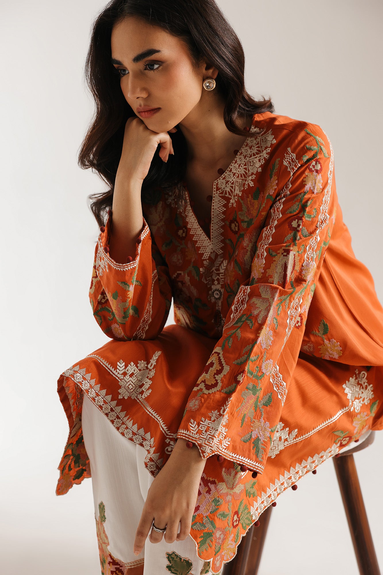 EMBROIDERED SUIT (E4048/103/213)