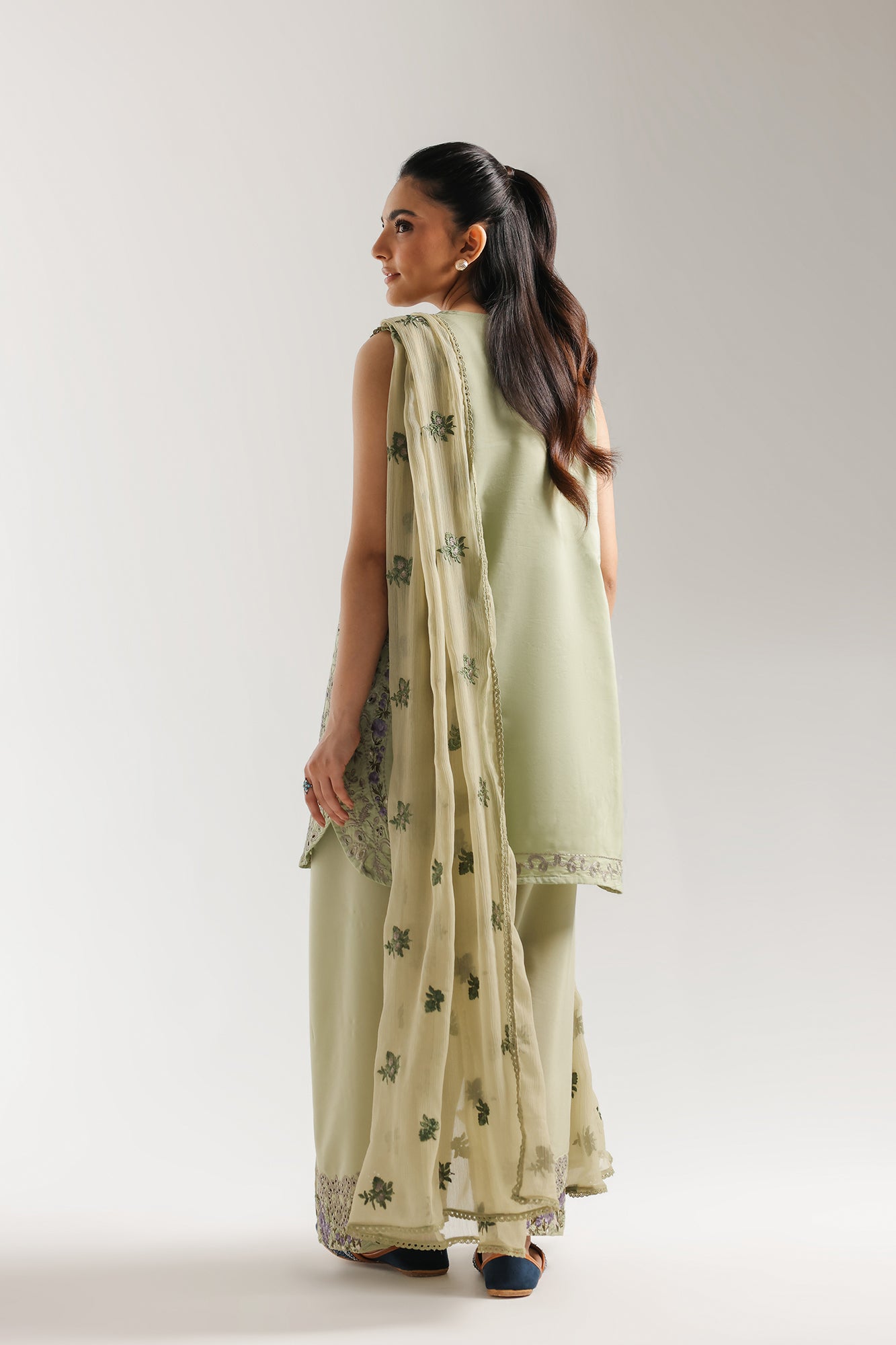 EMBROIDERED SUIT (E4058/103/127)