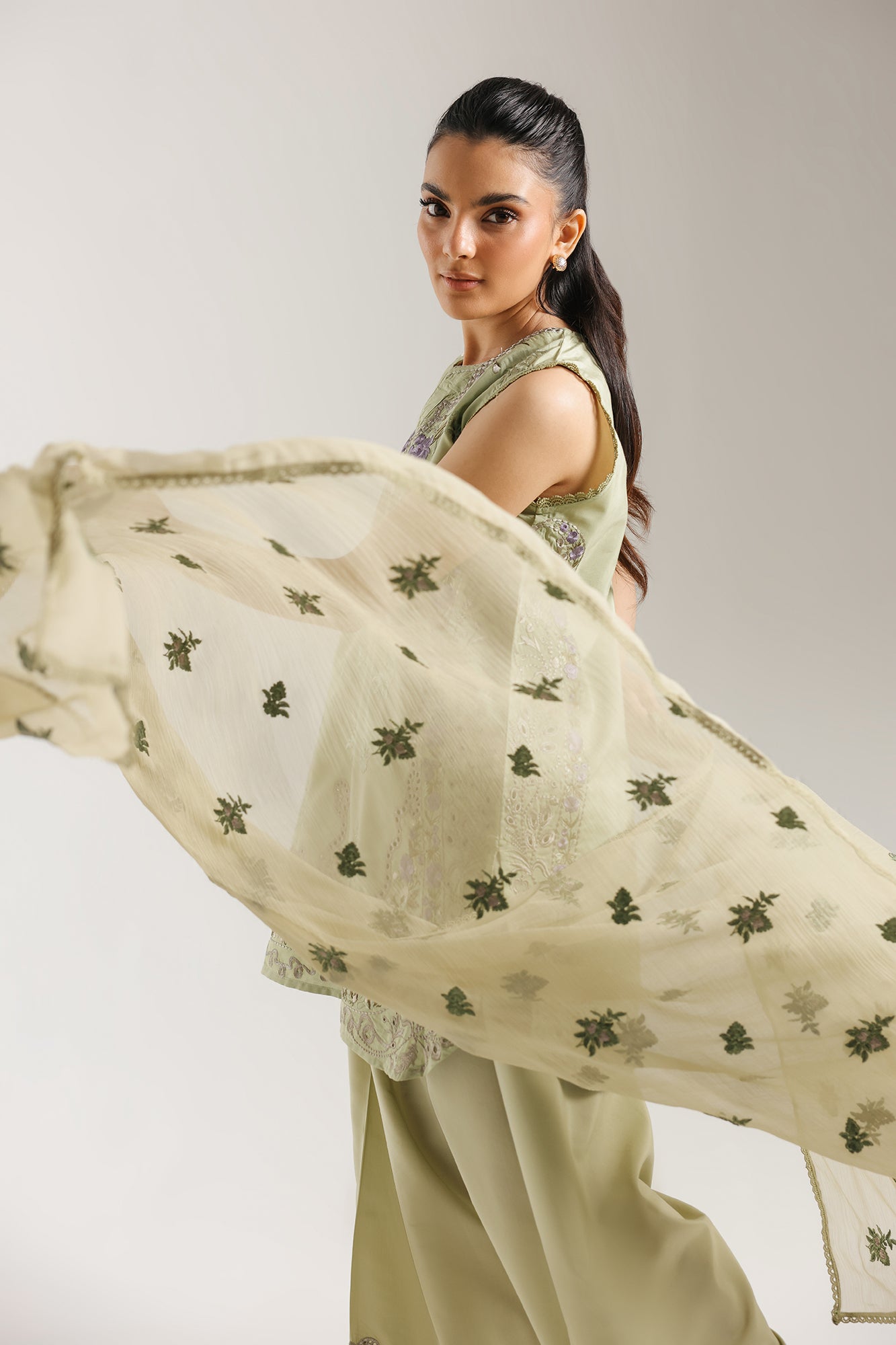 EMBROIDERED SUIT (E4058/103/127)