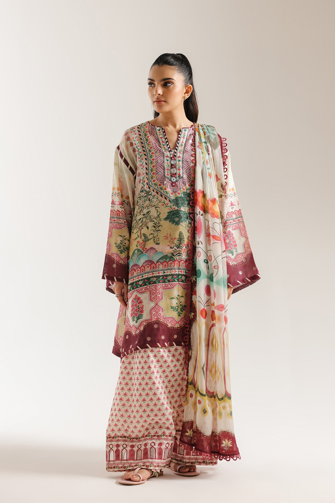 EMBROIDERED SUIT (E4112/103/005)