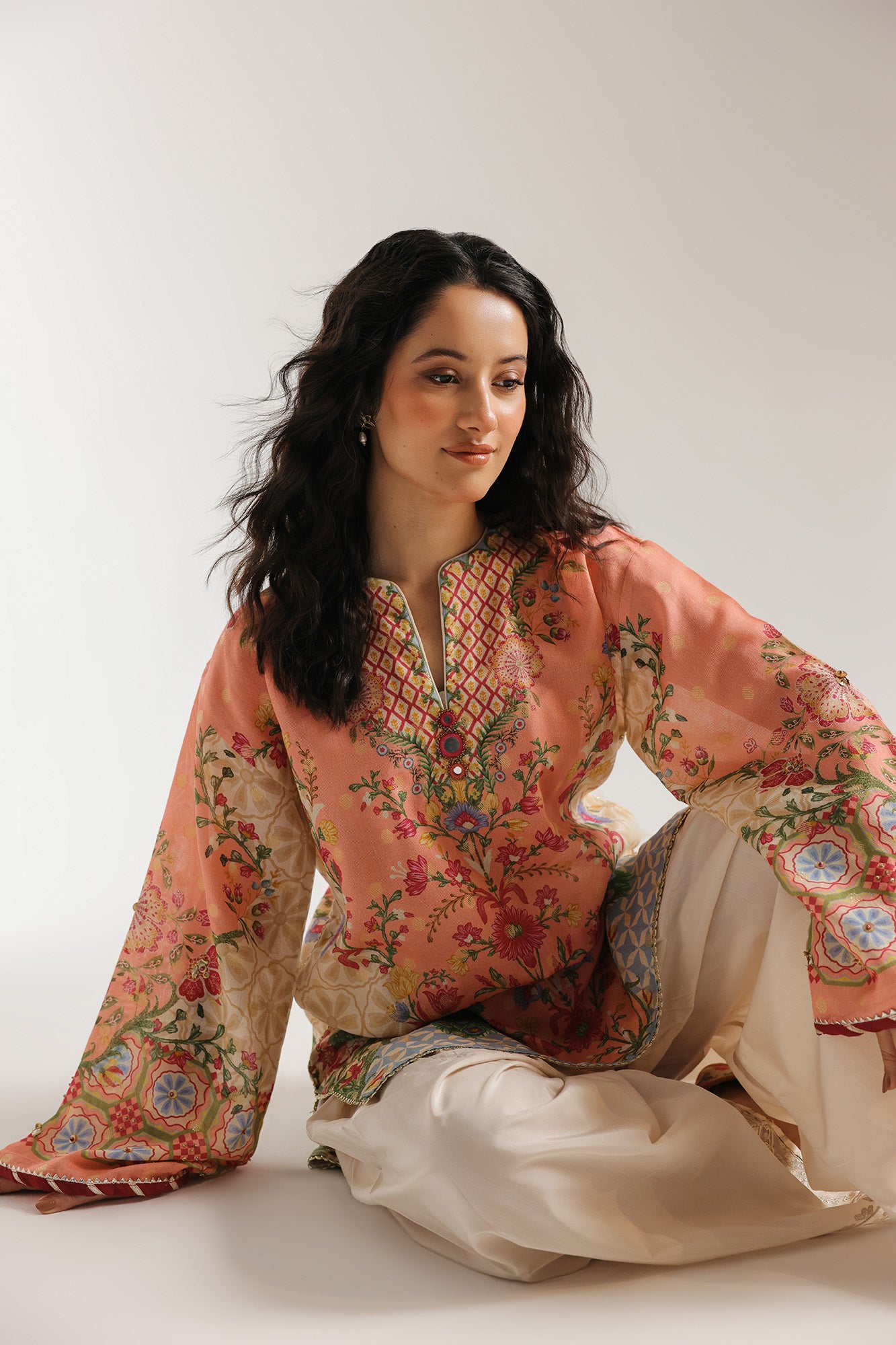 EMBROIDERED SUIT (E4114/103/424)