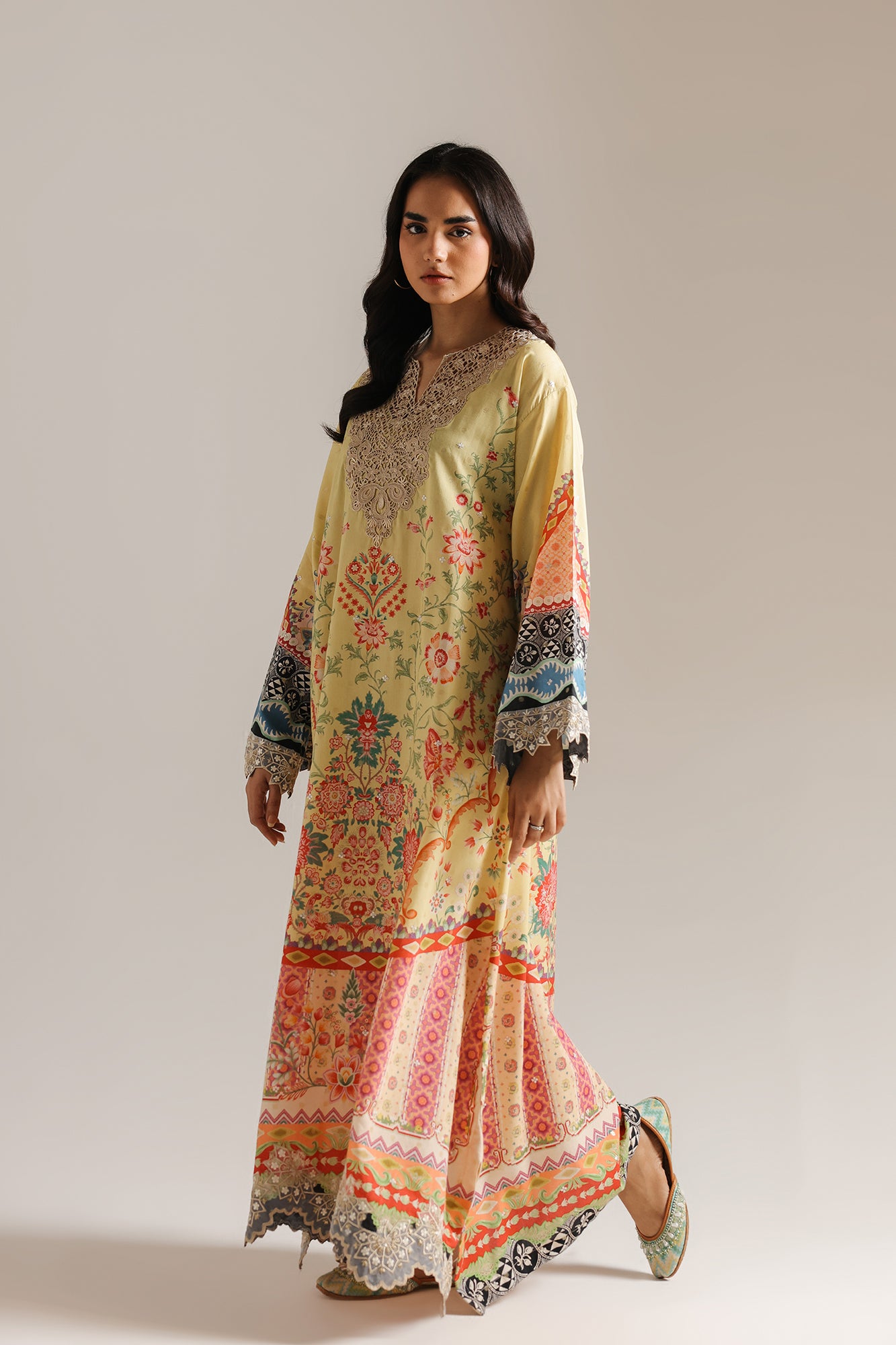 EMBROIDERED KAFTAN (E4119/103/105)