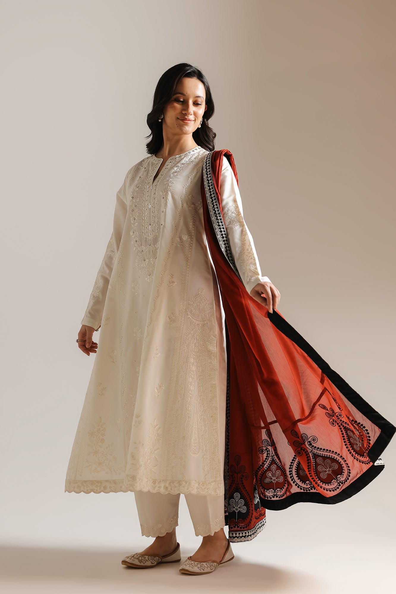 EMBROIDERED SUIT (E4149/103/005)
